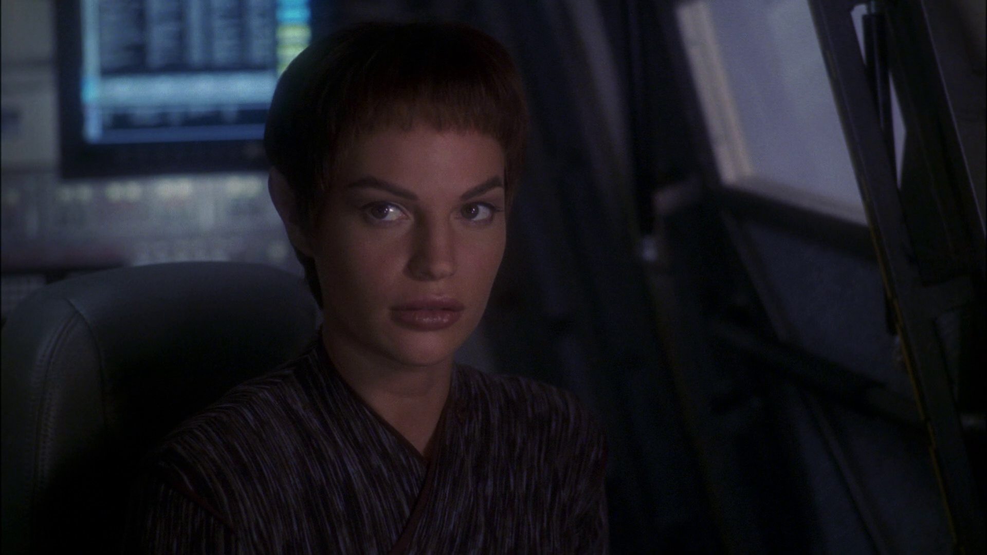 extant_StarTrek_ENT_1x15-ShadowsOfPJem_0989.jpg