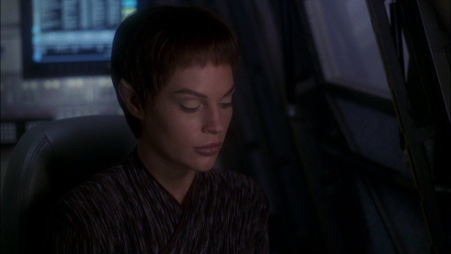 extant_StarTrek_ENT_1x15-ShadowsOfPJem_1003.jpg