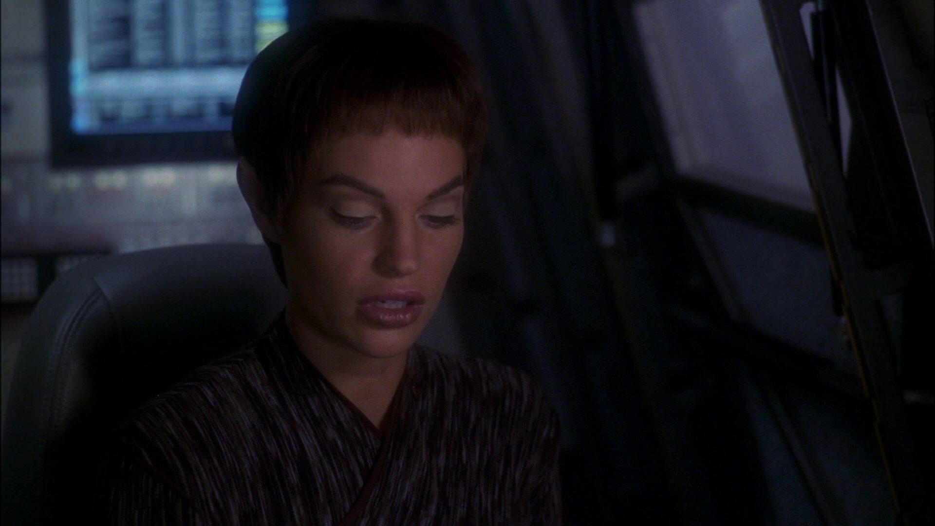 extant_StarTrek_ENT_1x15-ShadowsOfPJem_1007.jpg