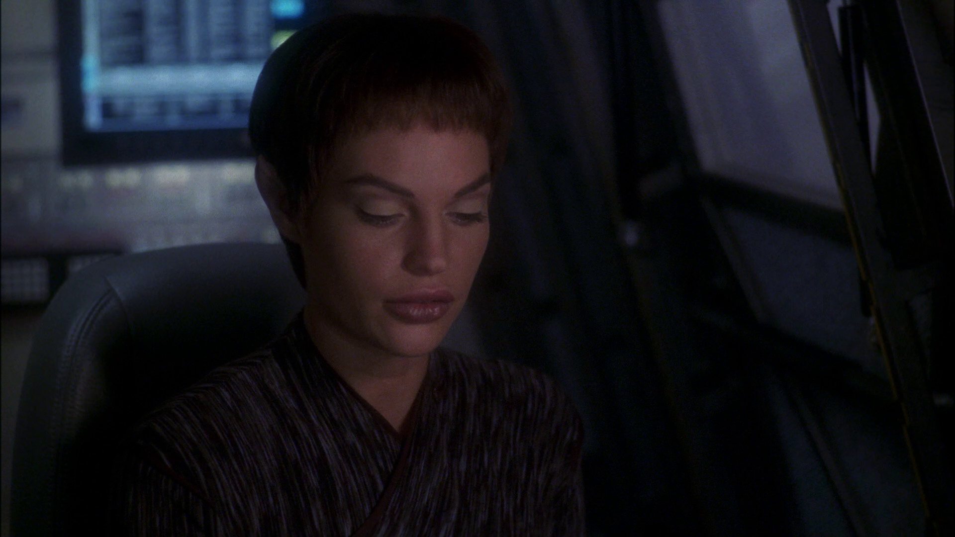 extant_StarTrek_ENT_1x15-ShadowsOfPJem_1008.jpg