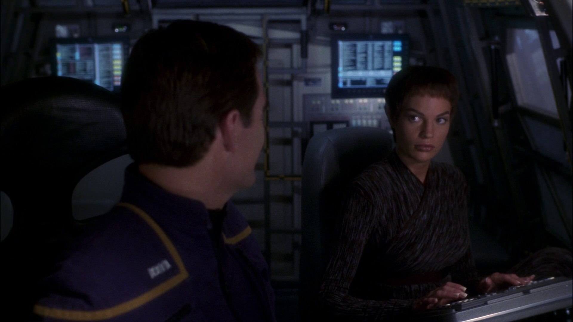 extant_StarTrek_ENT_1x15-ShadowsOfPJem_1030.jpg