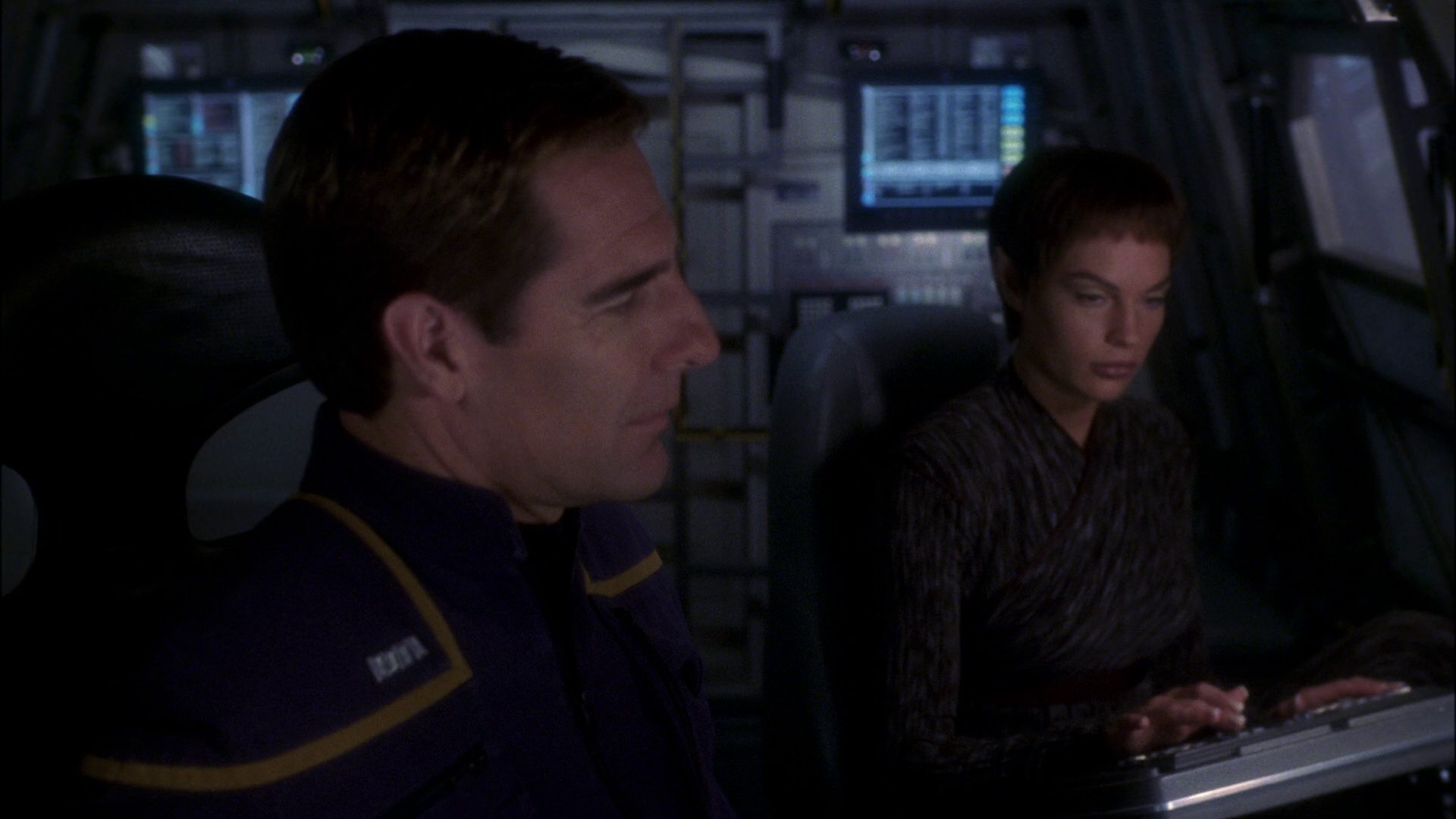 extant_StarTrek_ENT_1x15-ShadowsOfPJem_1034.jpg