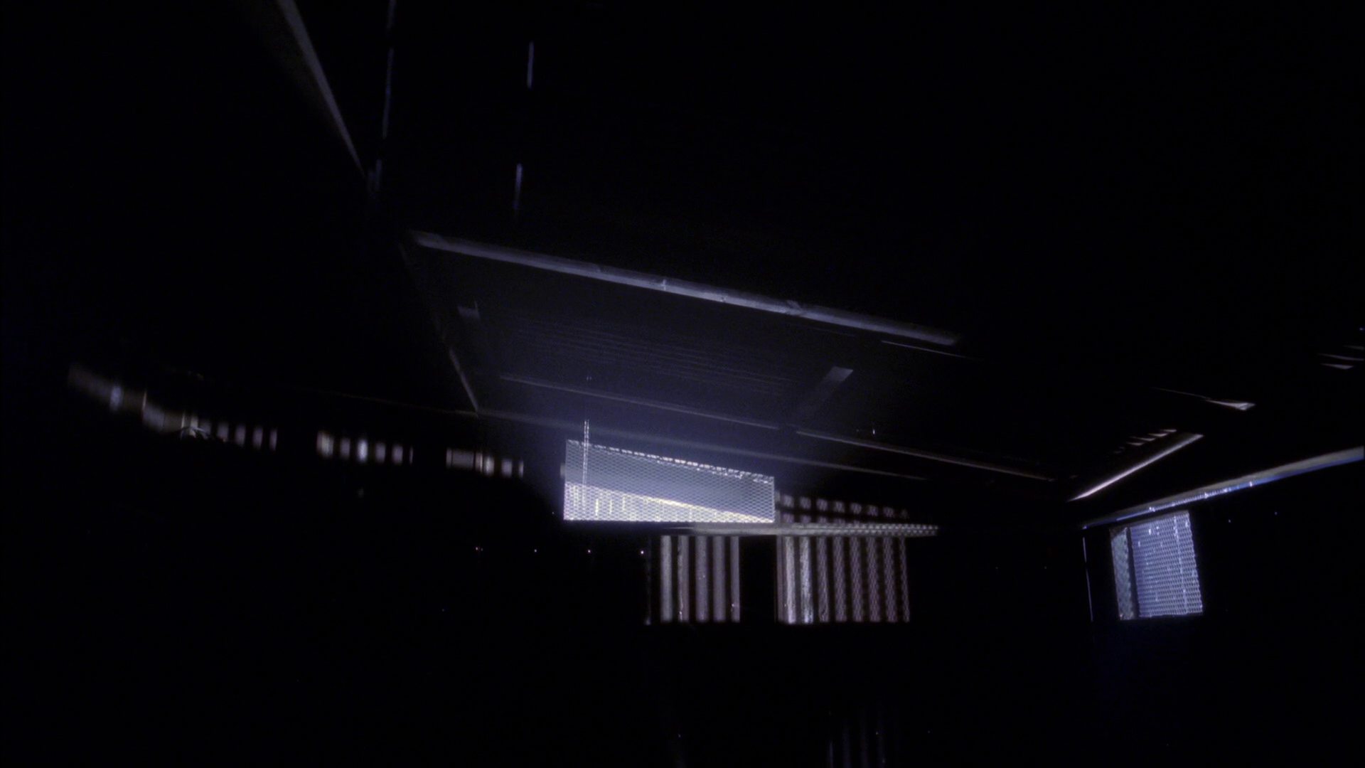 extant_StarTrek_ENT_1x15-ShadowsOfPJem_1136.jpg