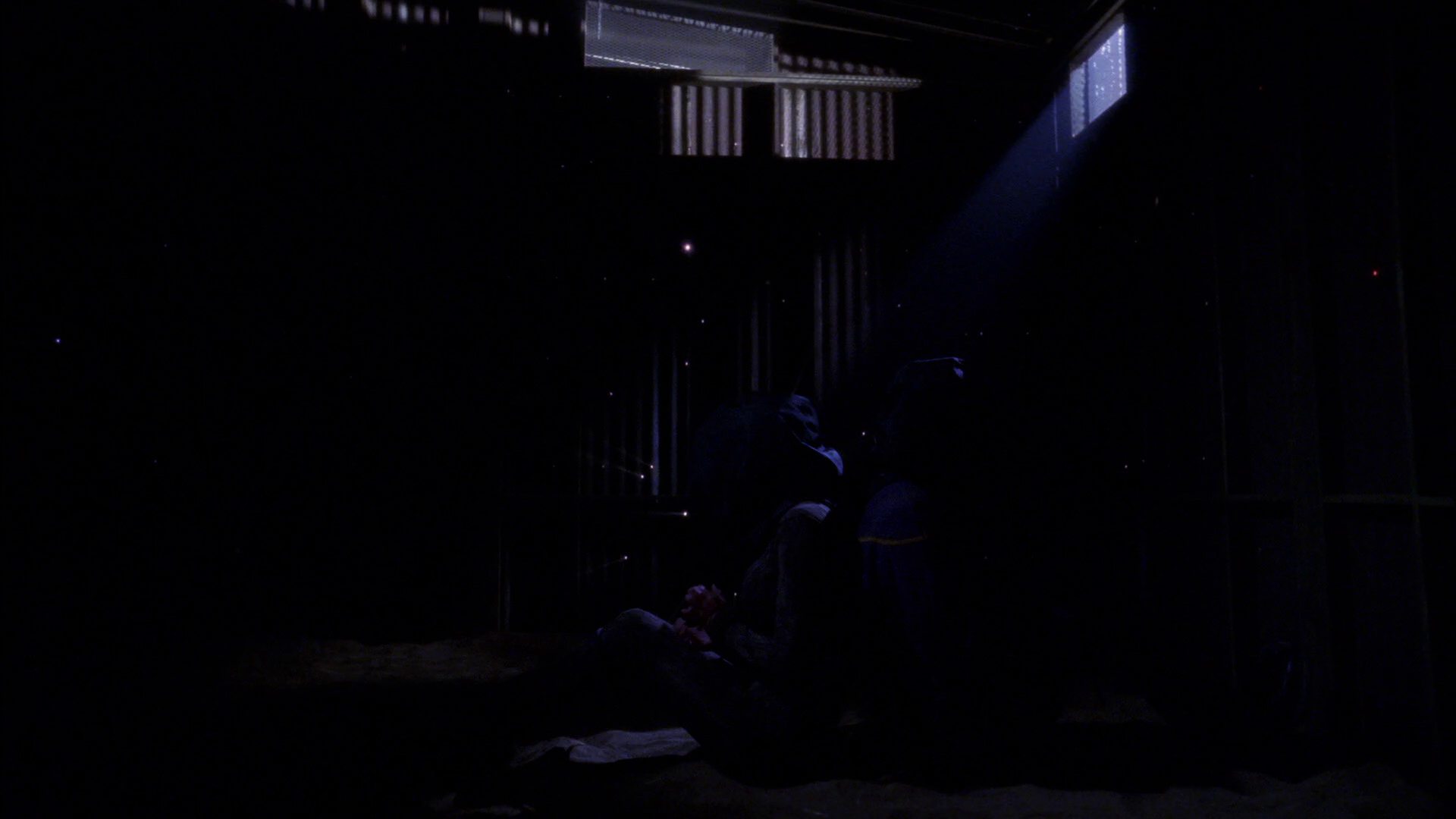 extant_StarTrek_ENT_1x15-ShadowsOfPJem_1150.jpg