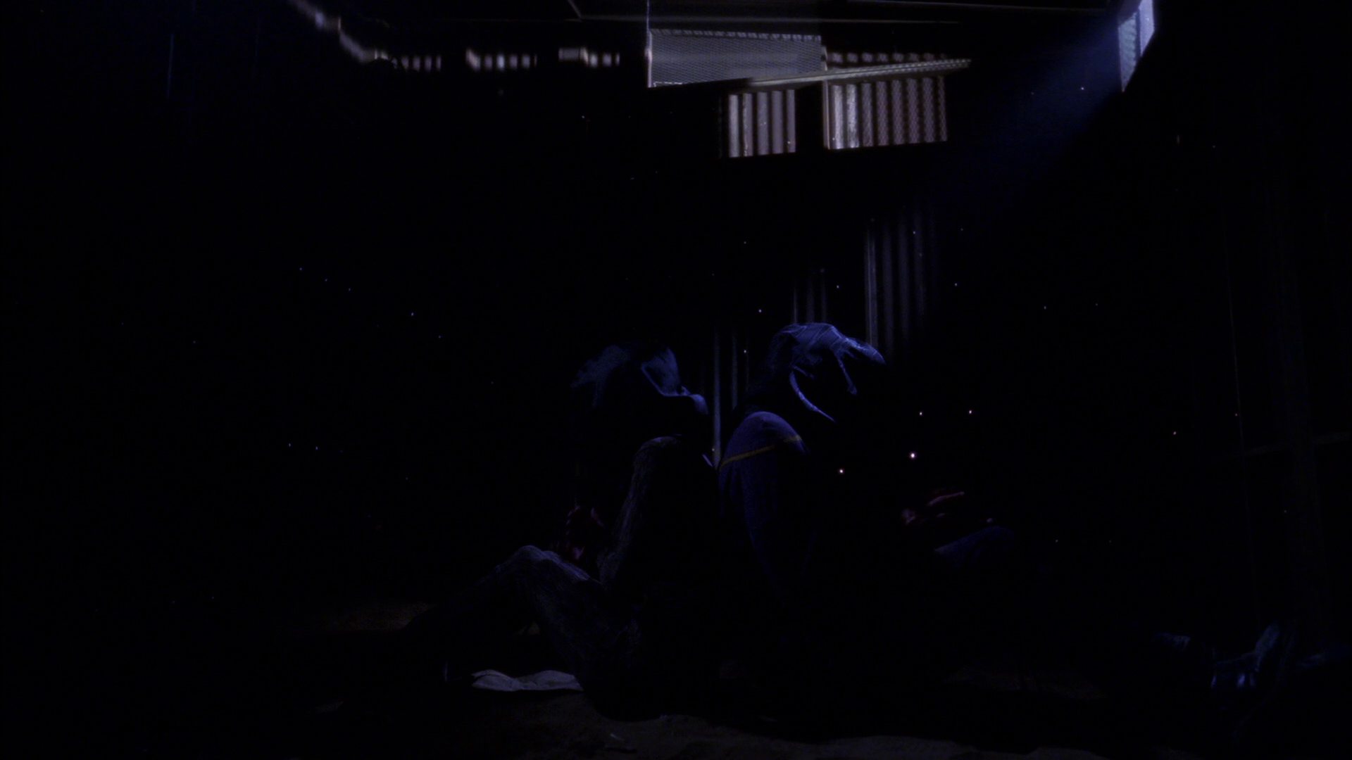 extant_StarTrek_ENT_1x15-ShadowsOfPJem_1176.jpg