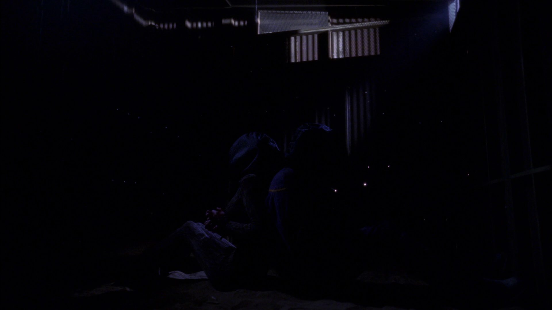 extant_StarTrek_ENT_1x15-ShadowsOfPJem_1185.jpg