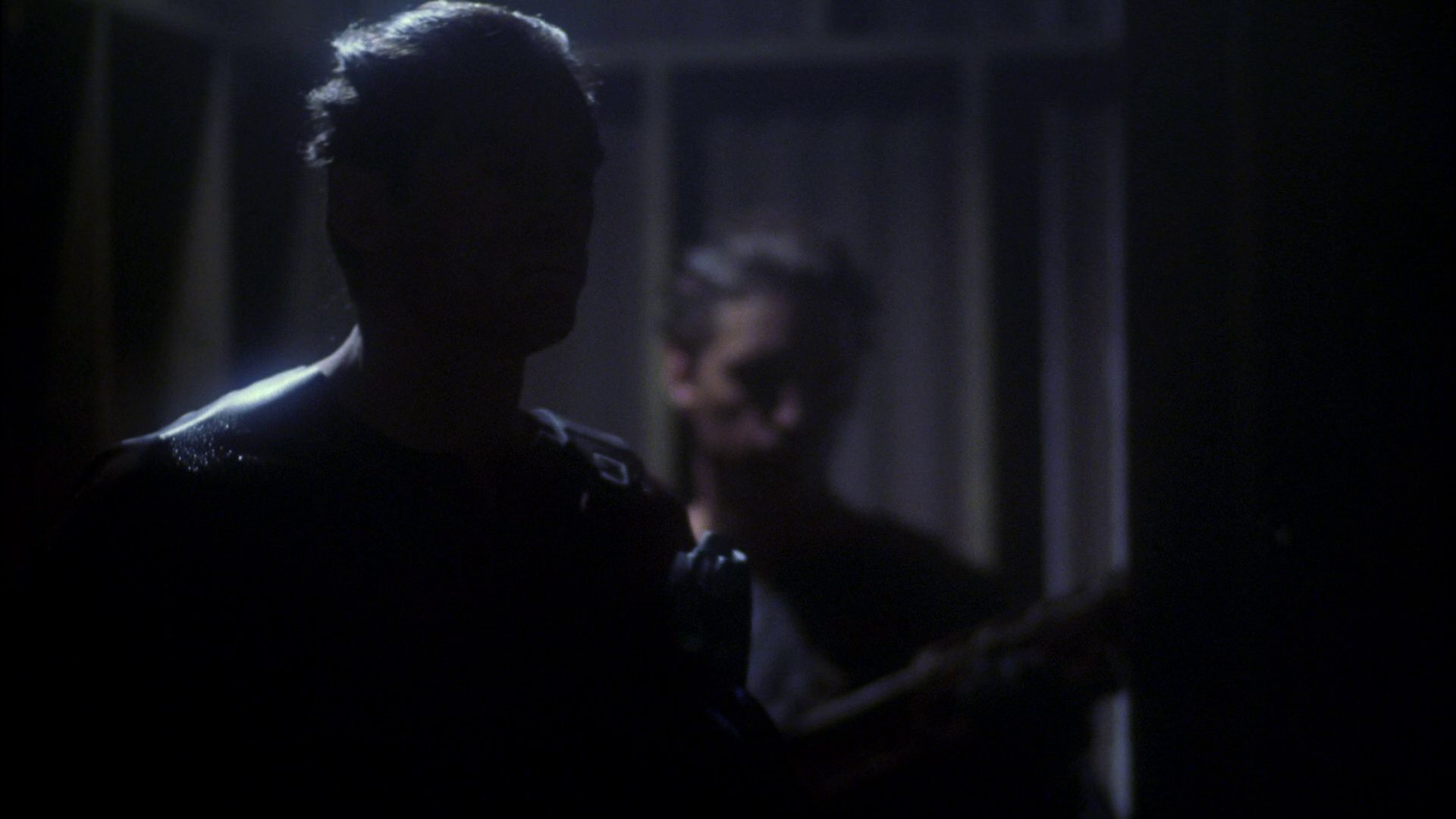extant_StarTrek_ENT_1x15-ShadowsOfPJem_1282.jpg