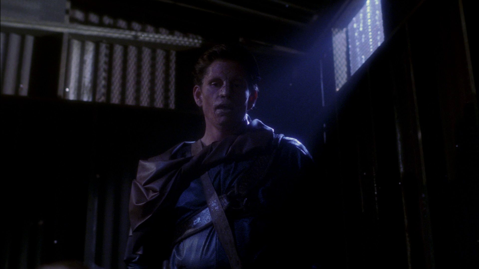 extant_StarTrek_ENT_1x15-ShadowsOfPJem_1284.jpg