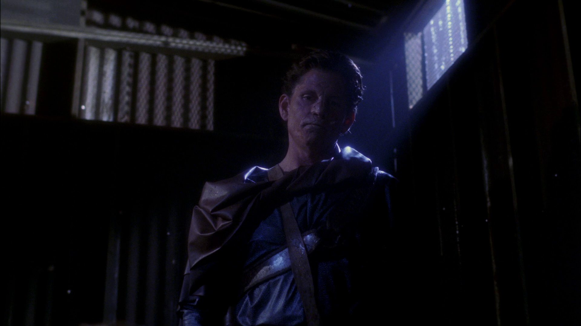 extant_StarTrek_ENT_1x15-ShadowsOfPJem_1288.jpg