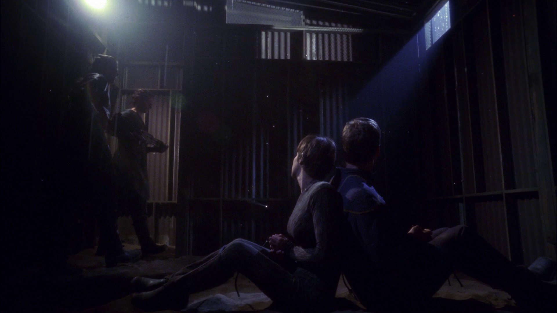 extant_StarTrek_ENT_1x15-ShadowsOfPJem_1362.jpg