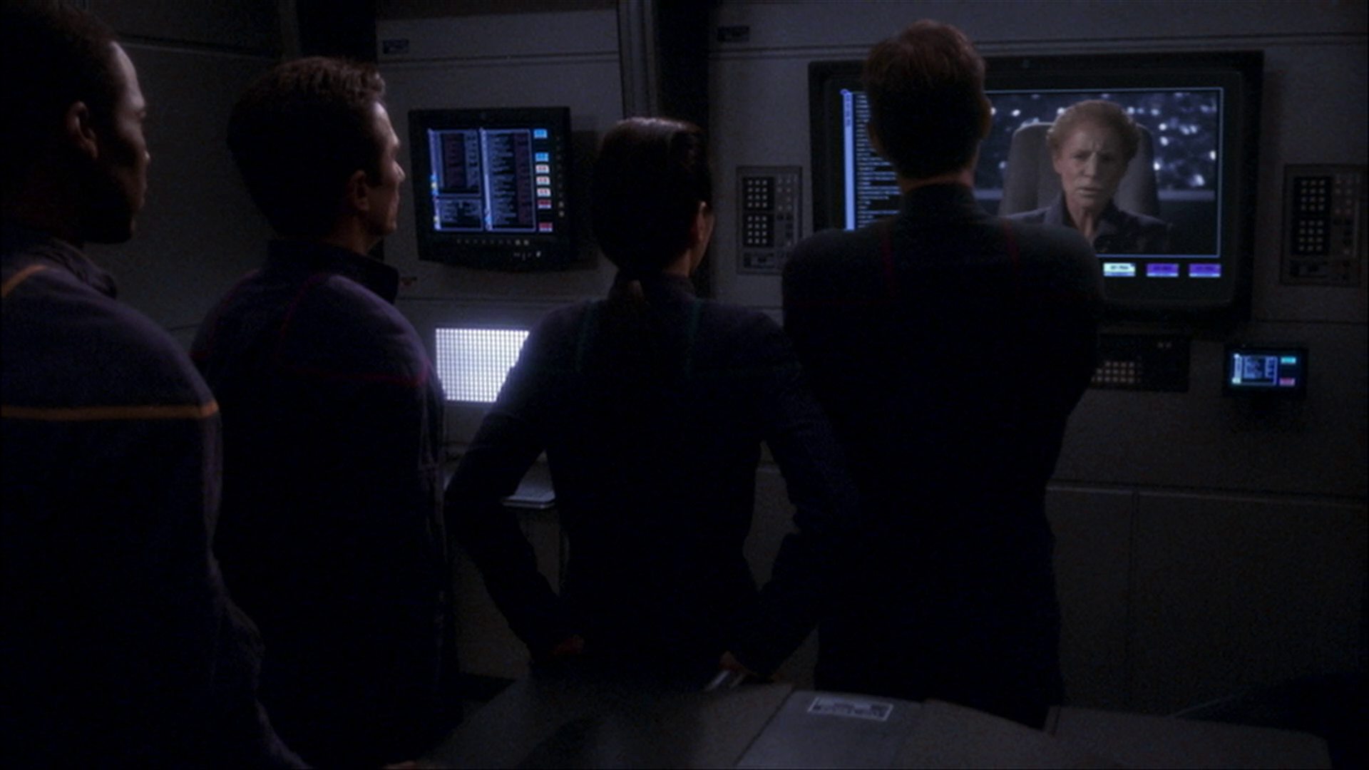 extant_StarTrek_ENT_1x15-ShadowsOfPJem_1389.jpg