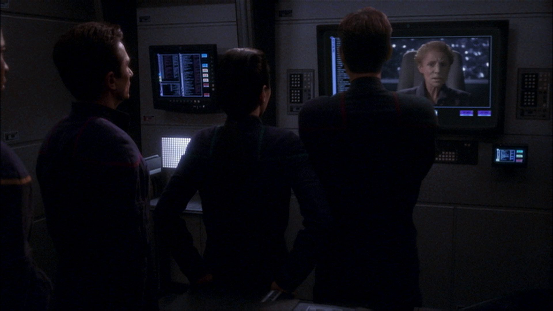 extant_StarTrek_ENT_1x15-ShadowsOfPJem_1393.jpg