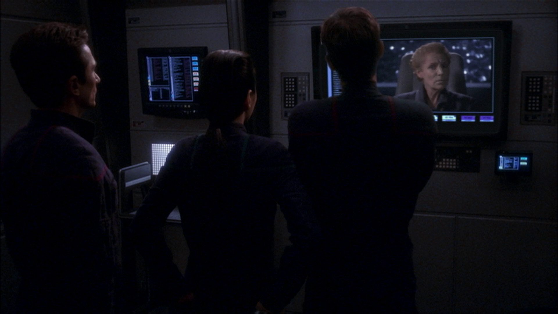 extant_StarTrek_ENT_1x15-ShadowsOfPJem_1396.jpg