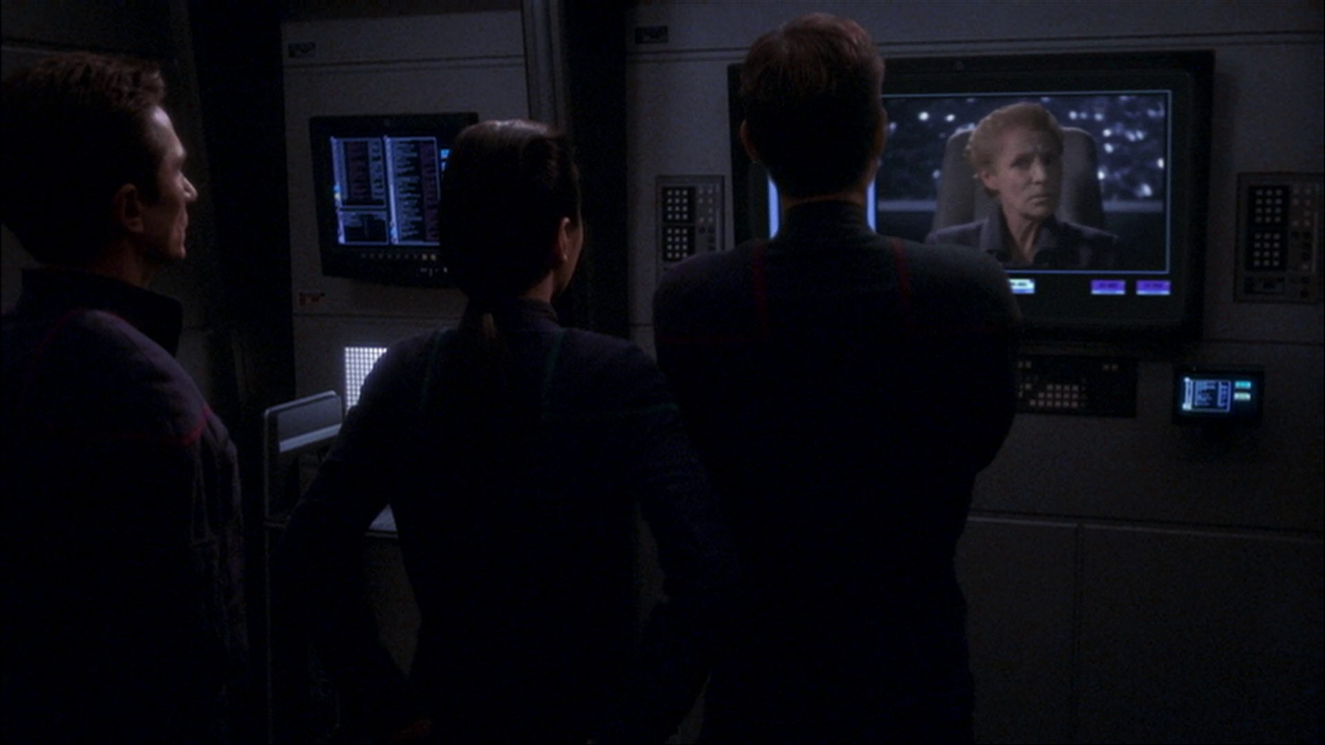 extant_StarTrek_ENT_1x15-ShadowsOfPJem_1398.jpg