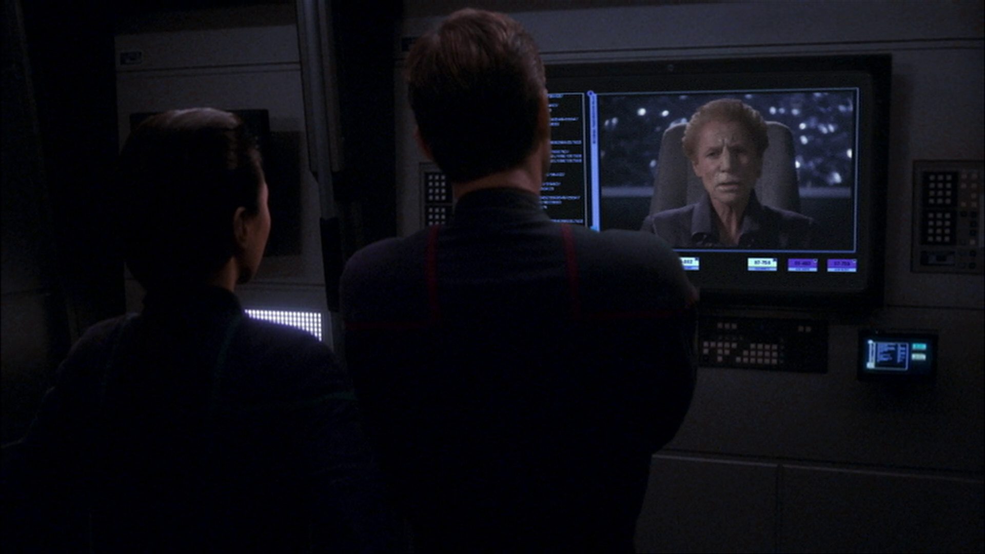 extant_StarTrek_ENT_1x15-ShadowsOfPJem_1412.jpg