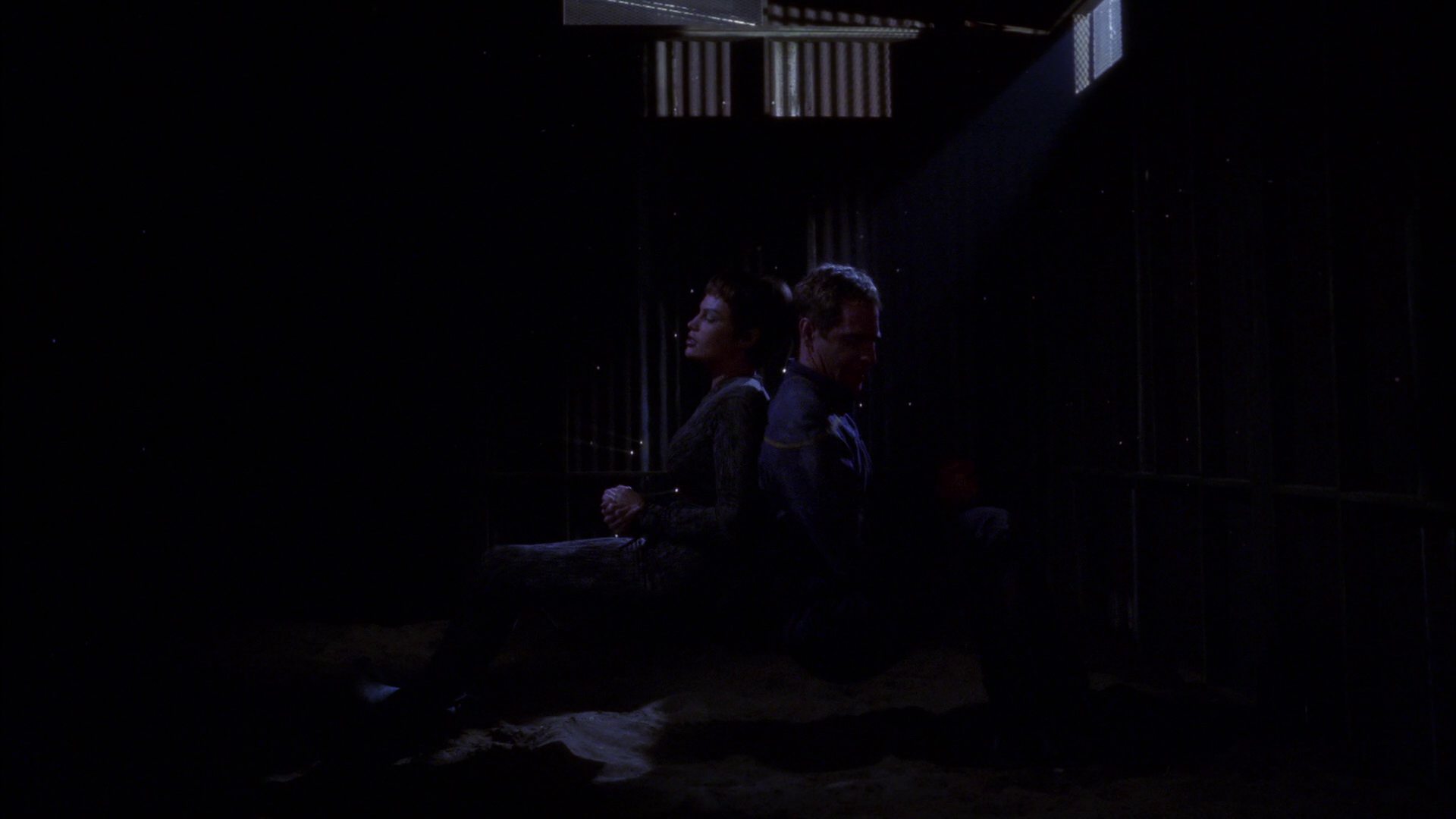 extant_StarTrek_ENT_1x15-ShadowsOfPJem_1498.jpg