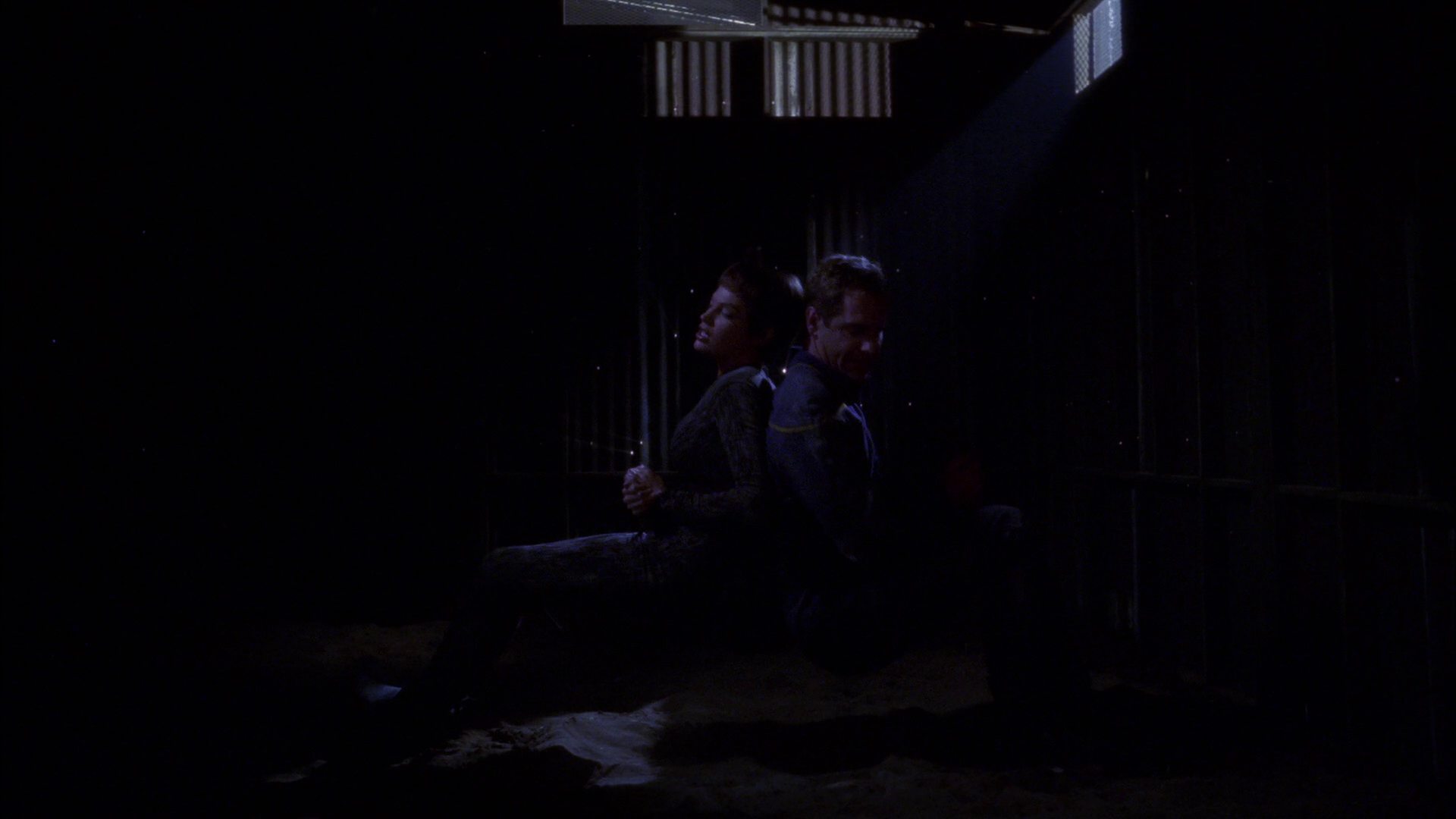 extant_StarTrek_ENT_1x15-ShadowsOfPJem_1499.jpg