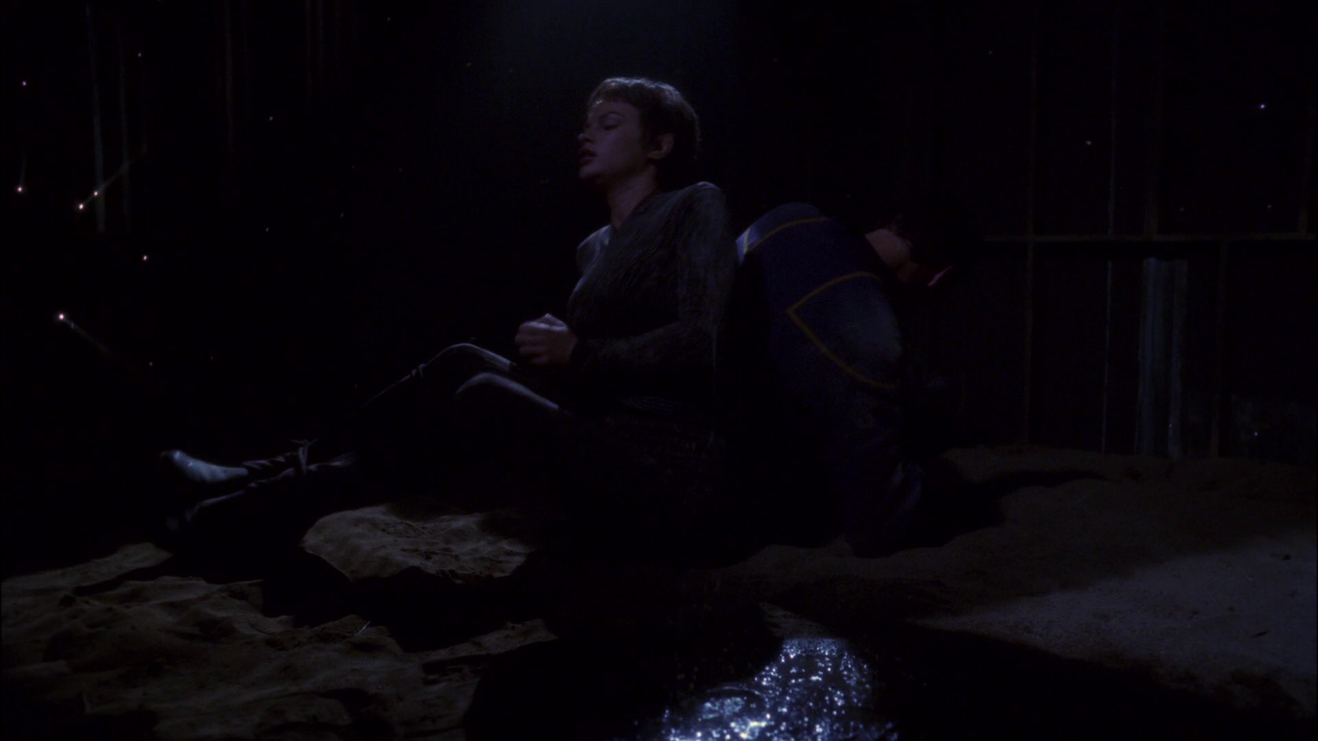 extant_StarTrek_ENT_1x15-ShadowsOfPJem_1561.jpg