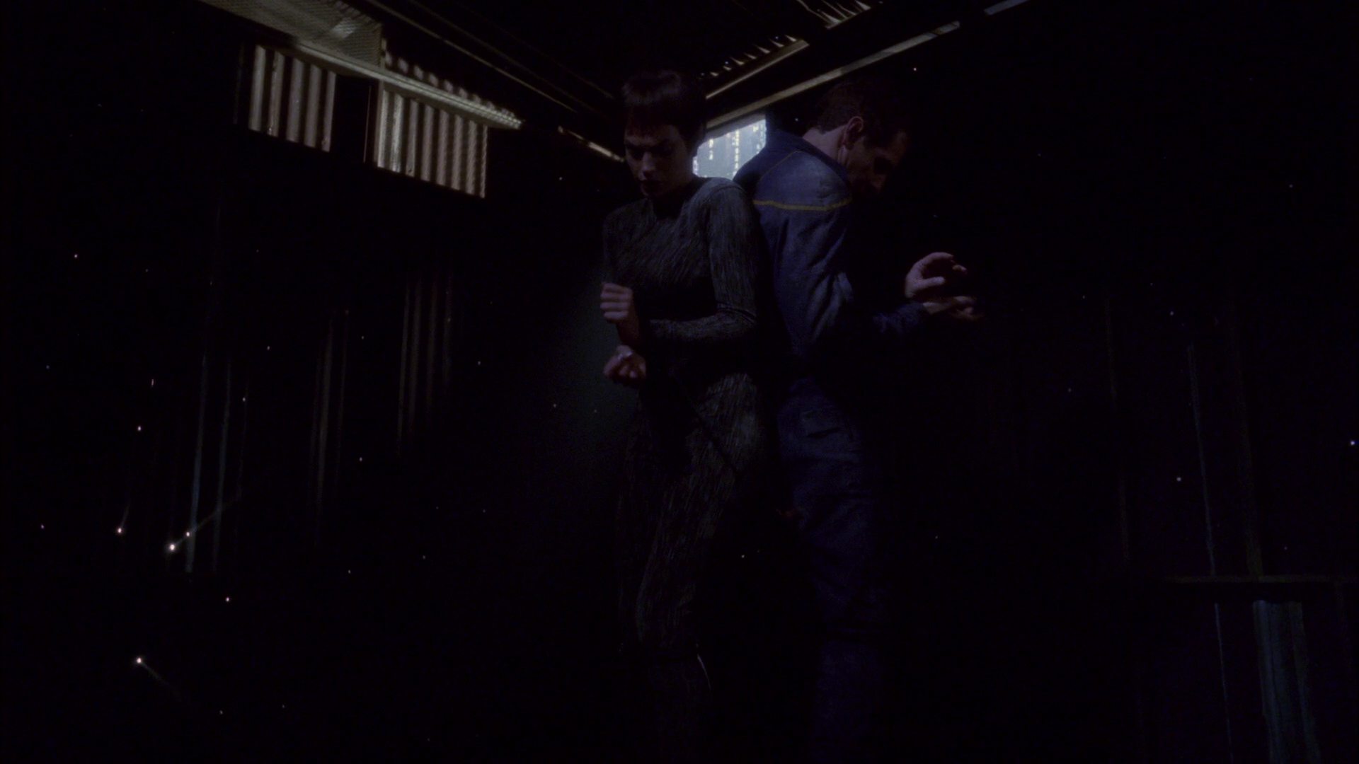 extant_StarTrek_ENT_1x15-ShadowsOfPJem_1606.jpg