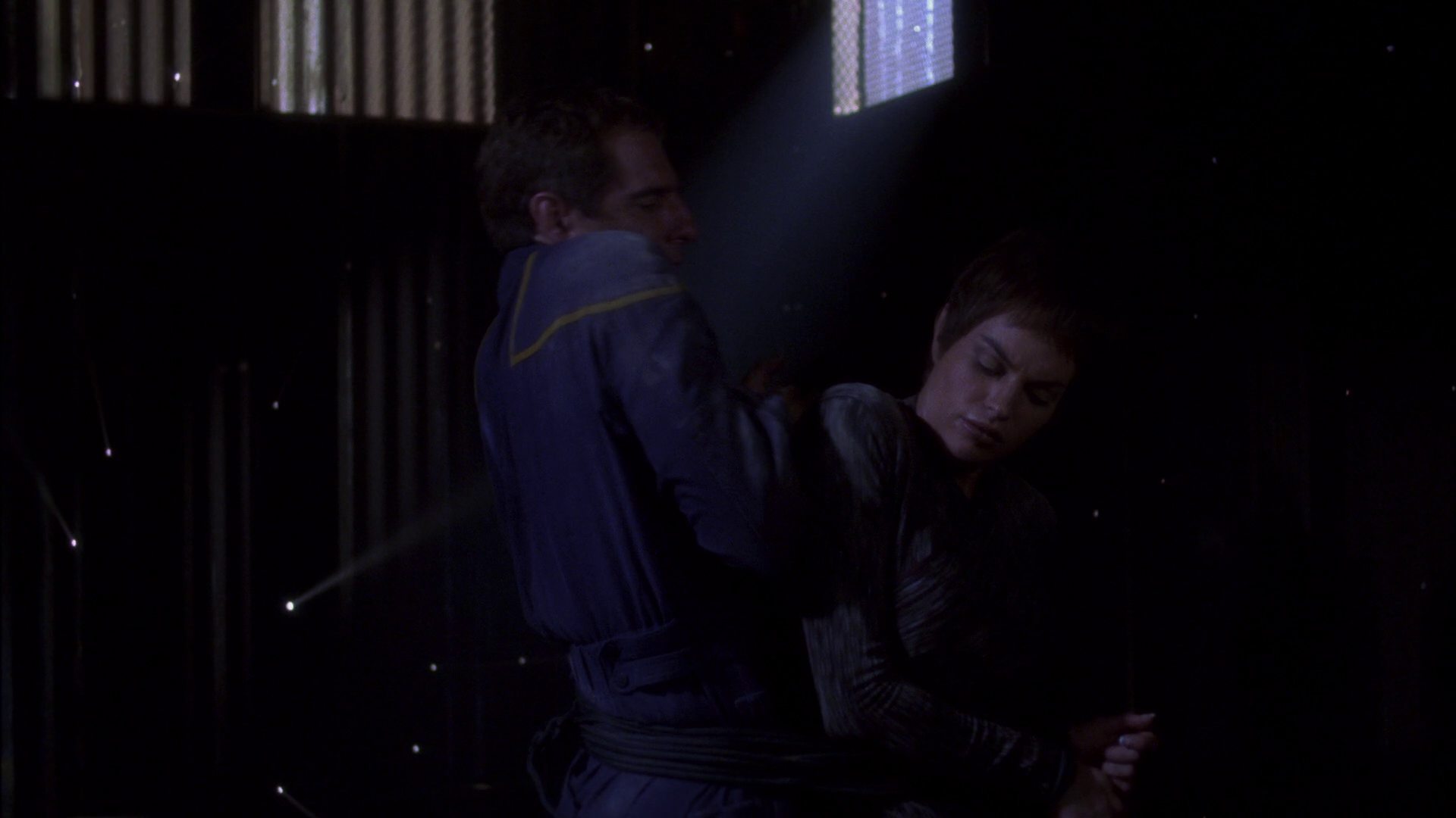 extant_StarTrek_ENT_1x15-ShadowsOfPJem_1643.jpg