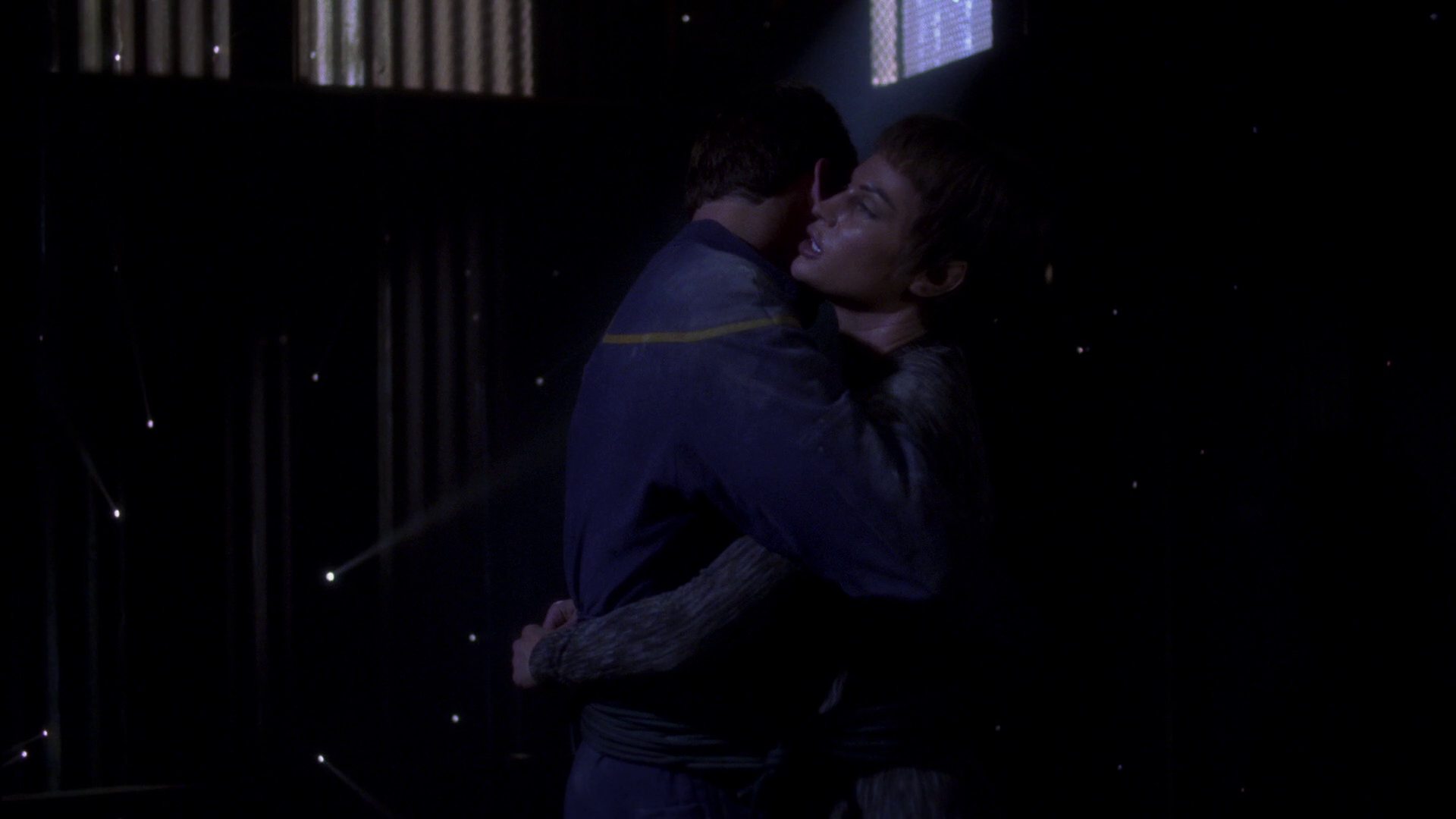 extant_StarTrek_ENT_1x15-ShadowsOfPJem_1730.jpg