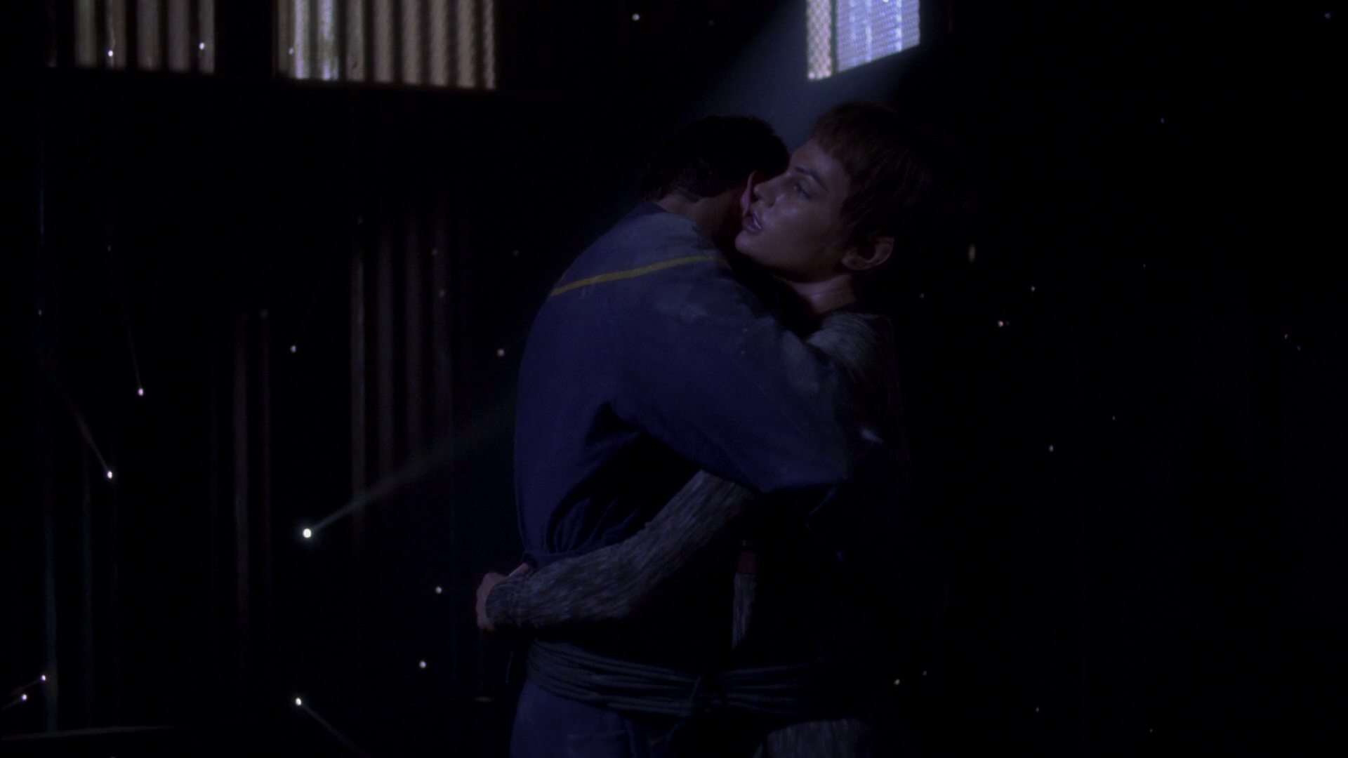 extant_StarTrek_ENT_1x15-ShadowsOfPJem_1734.jpg