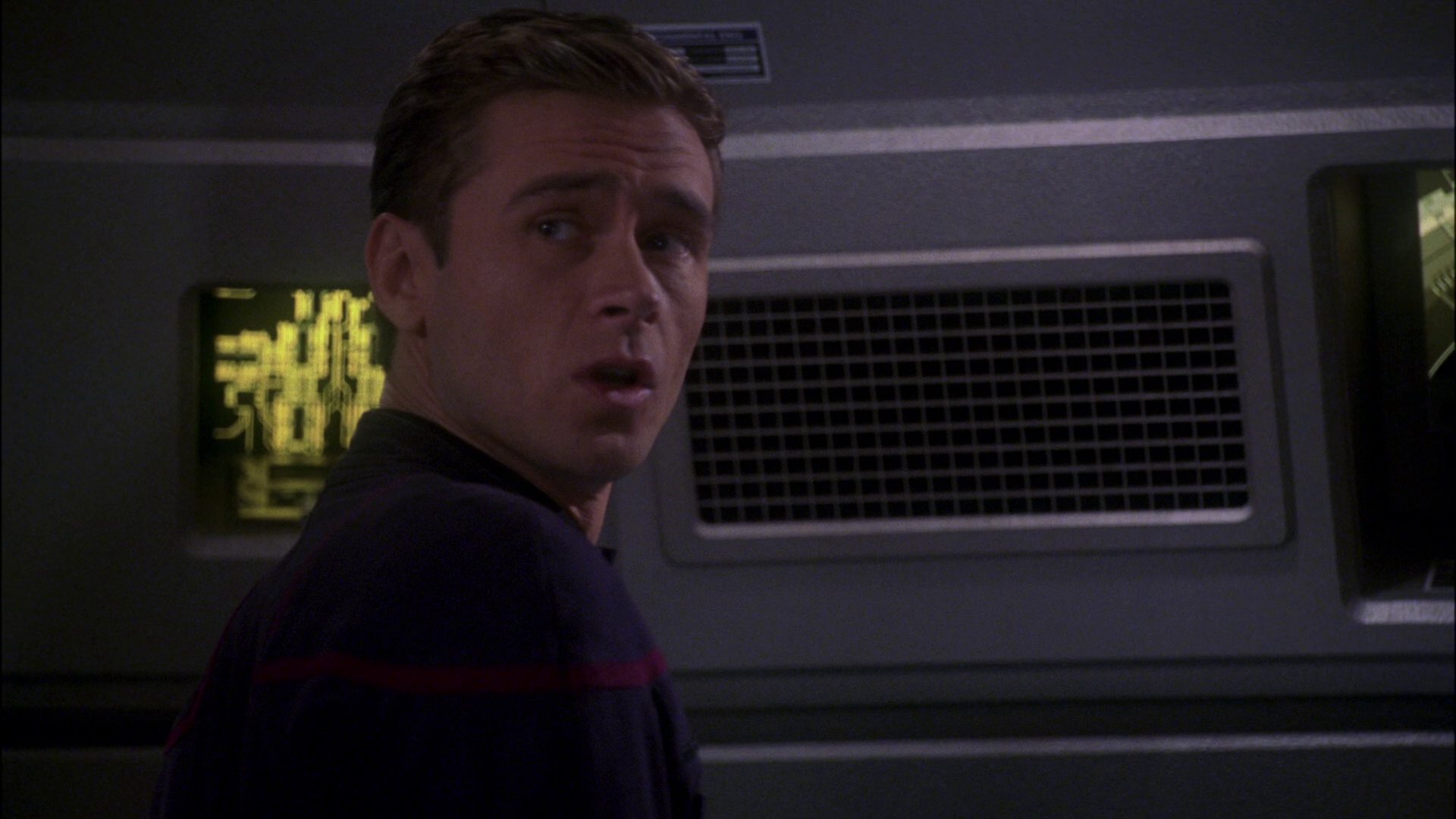 extant_StarTrek_ENT_1x15-ShadowsOfPJem_1931.jpg