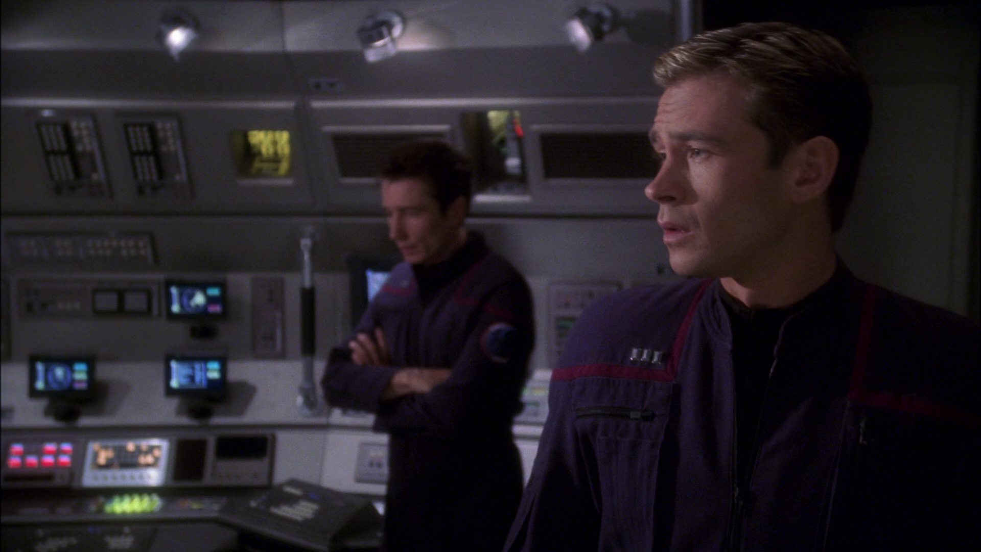 extant_StarTrek_ENT_1x15-ShadowsOfPJem_1942.jpg