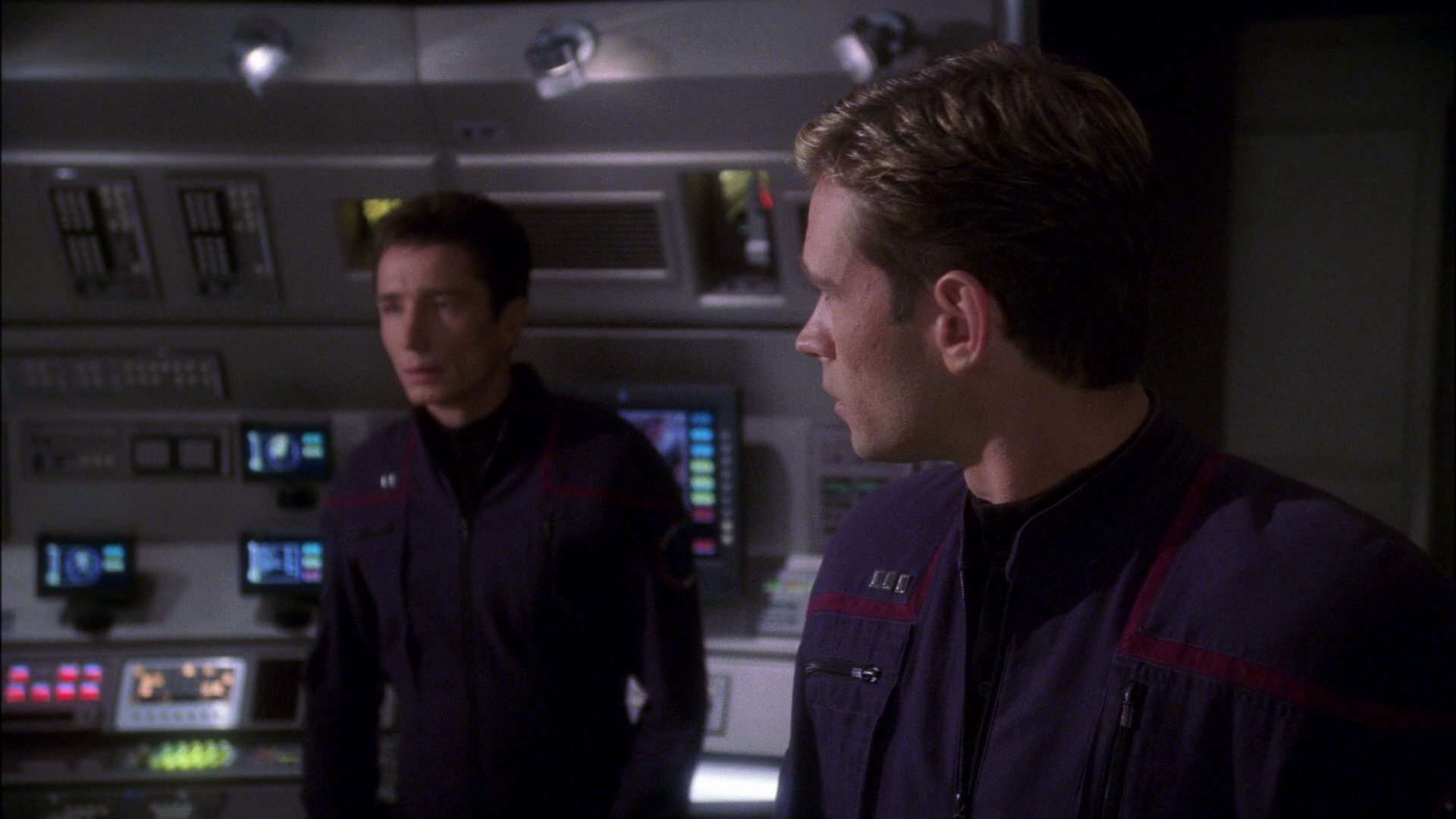 extant_StarTrek_ENT_1x15-ShadowsOfPJem_1952.jpg