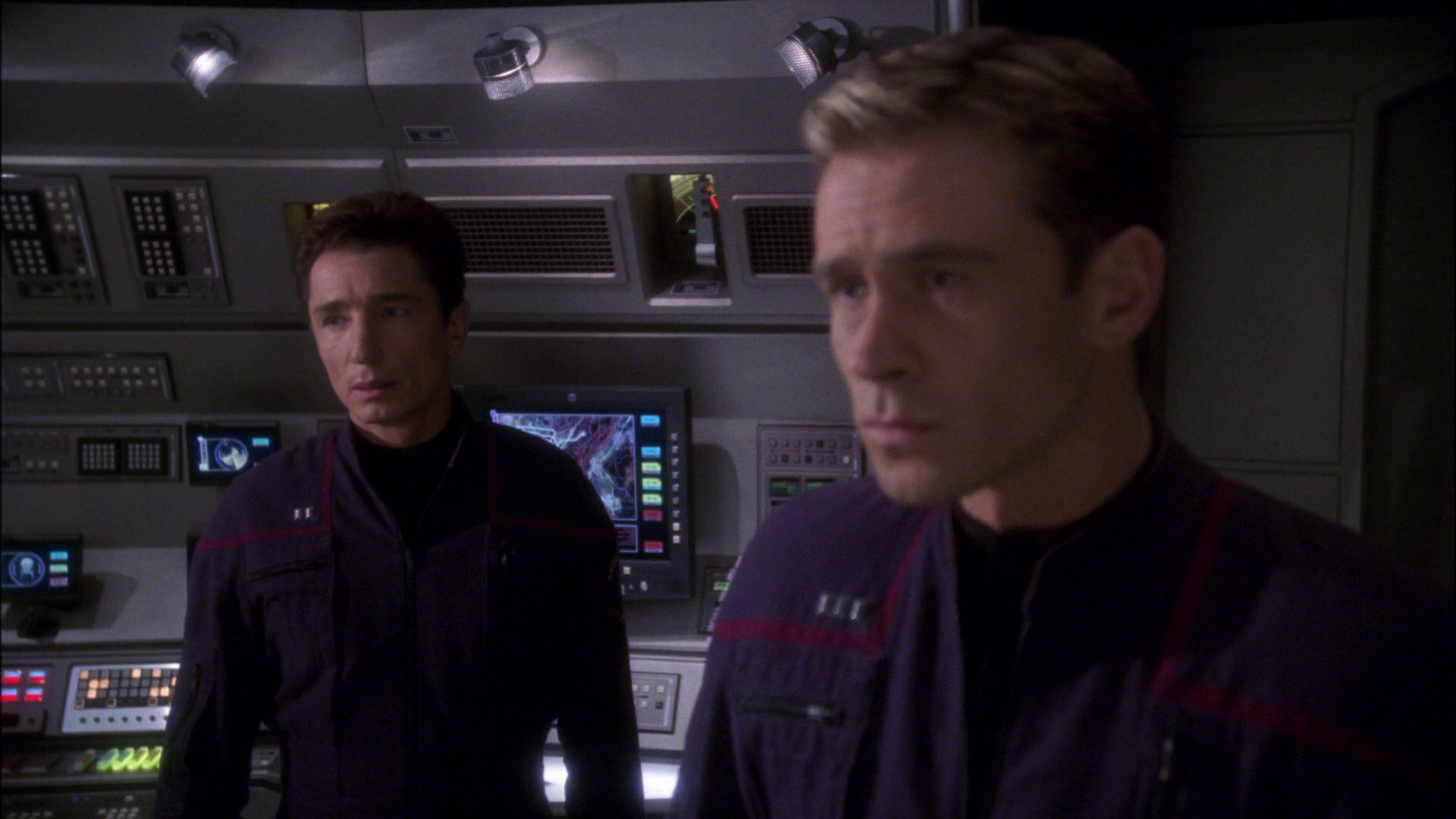 extant_StarTrek_ENT_1x15-ShadowsOfPJem_2013.jpg