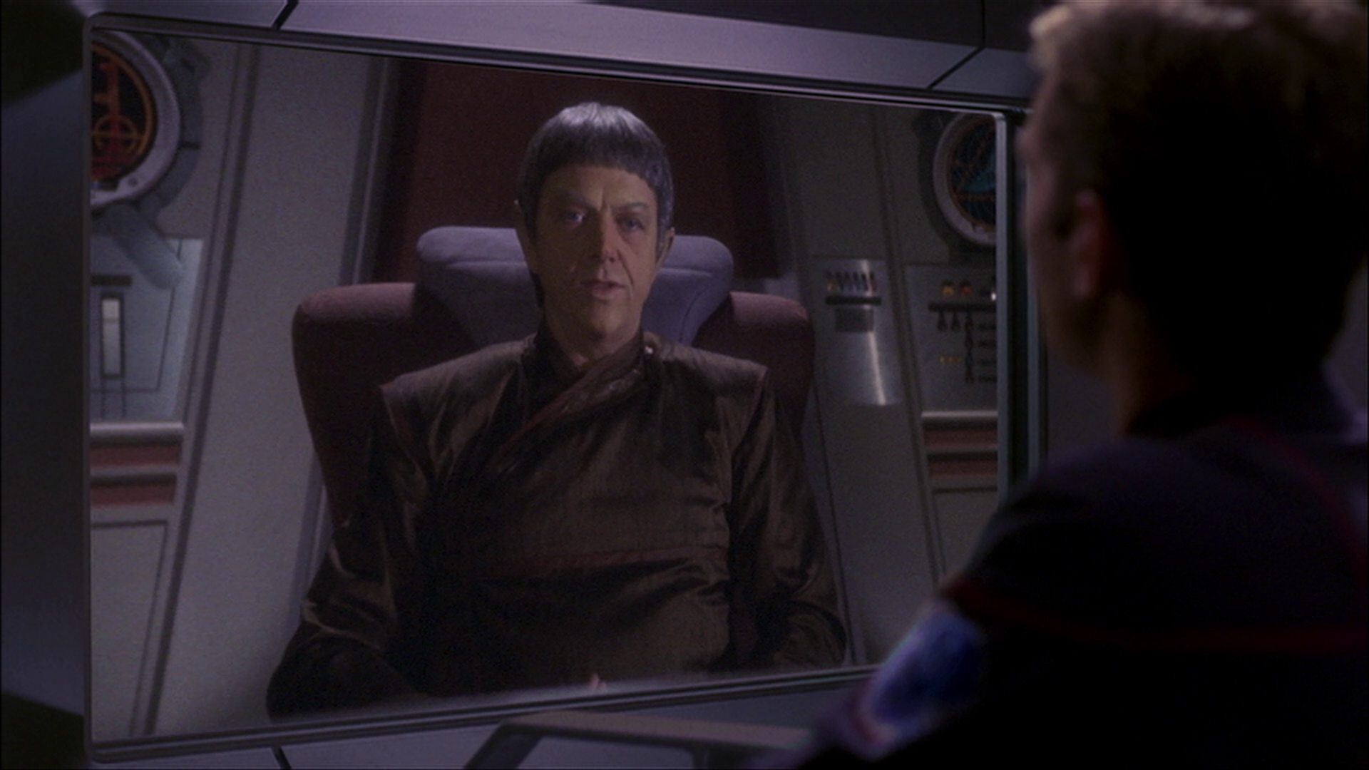 extant_StarTrek_ENT_1x15-ShadowsOfPJem_2044.jpg