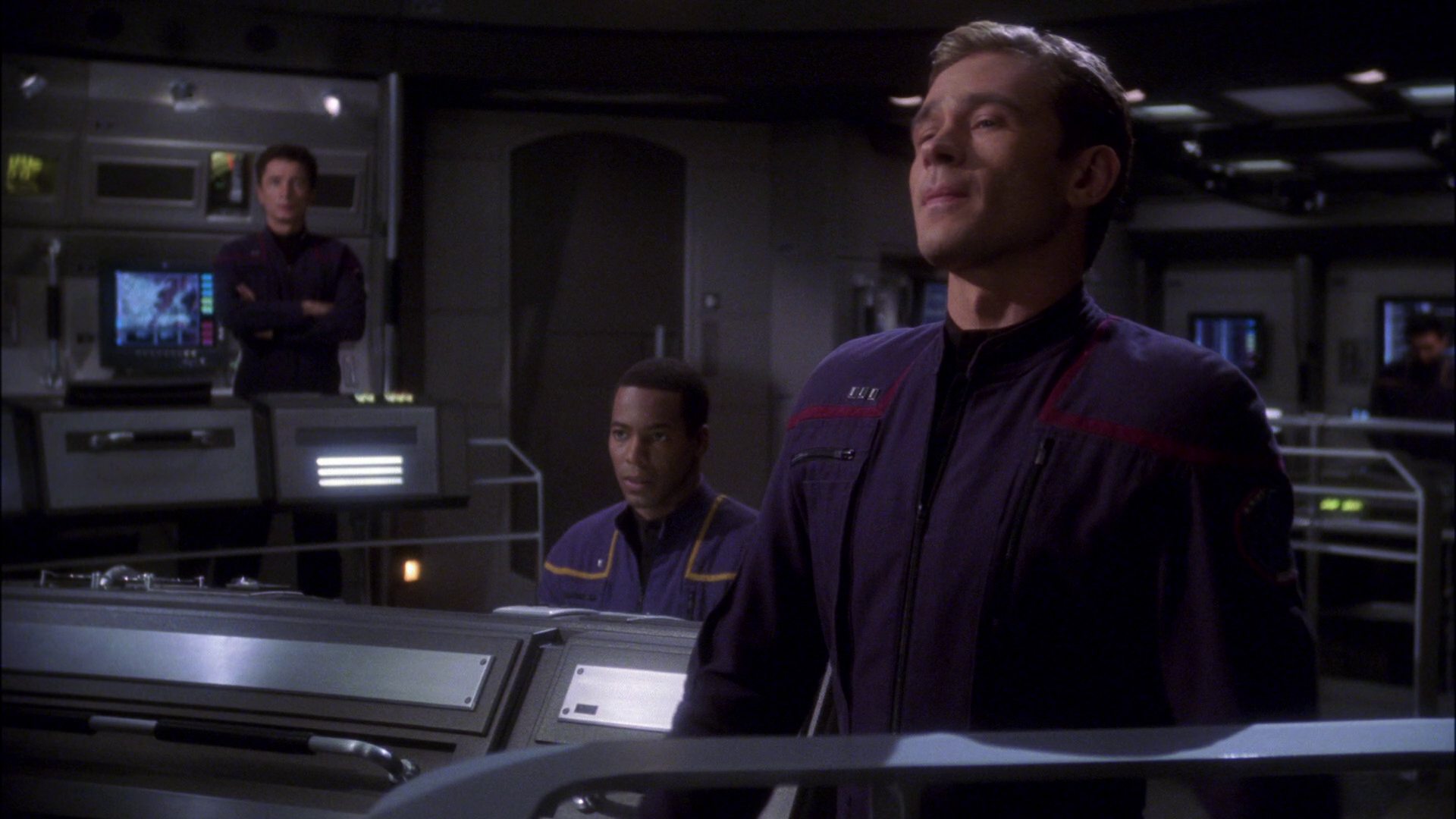 extant_StarTrek_ENT_1x15-ShadowsOfPJem_2067.jpg