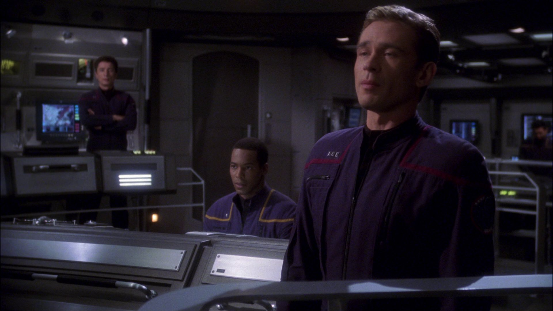 extant_StarTrek_ENT_1x15-ShadowsOfPJem_2069.jpg