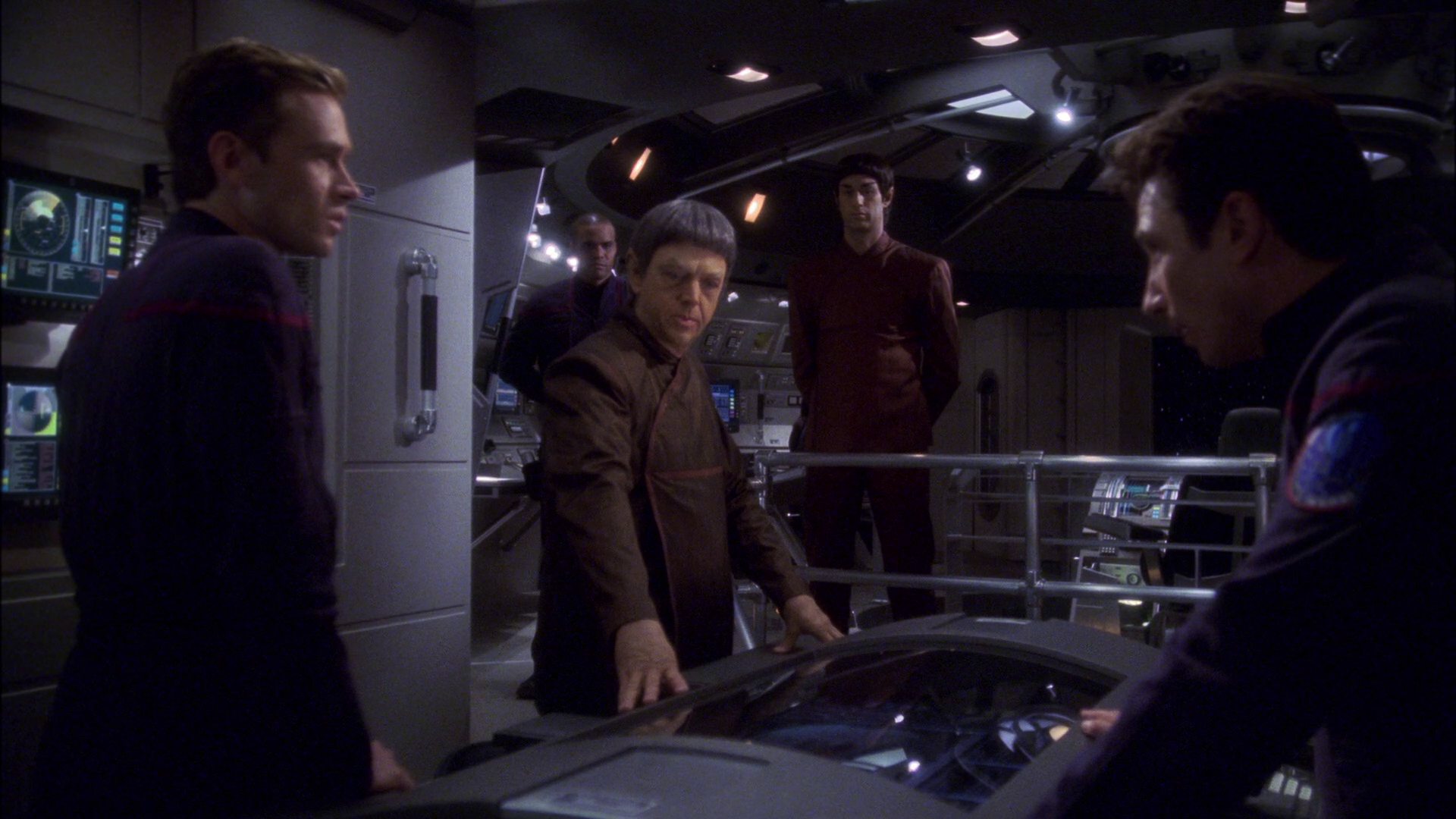 extant_StarTrek_ENT_1x15-ShadowsOfPJem_2156.jpg