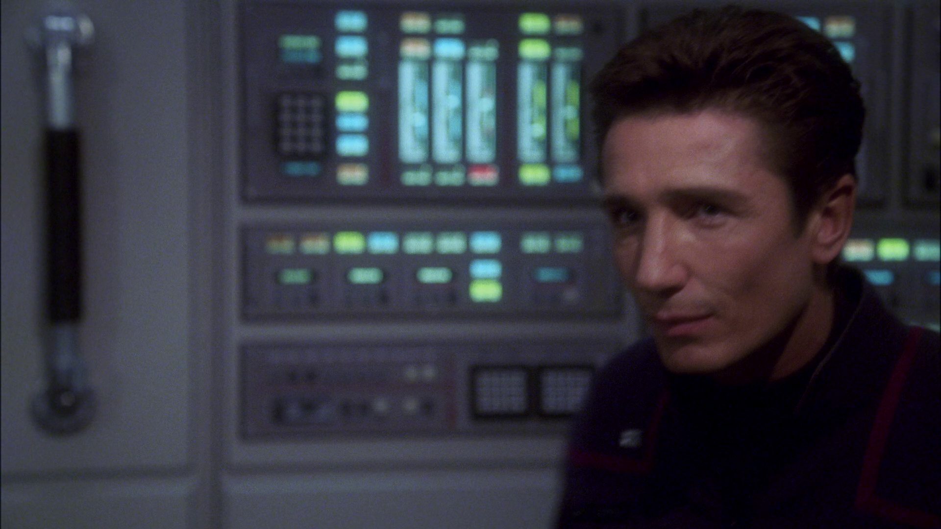 extant_StarTrek_ENT_1x15-ShadowsOfPJem_2273.jpg