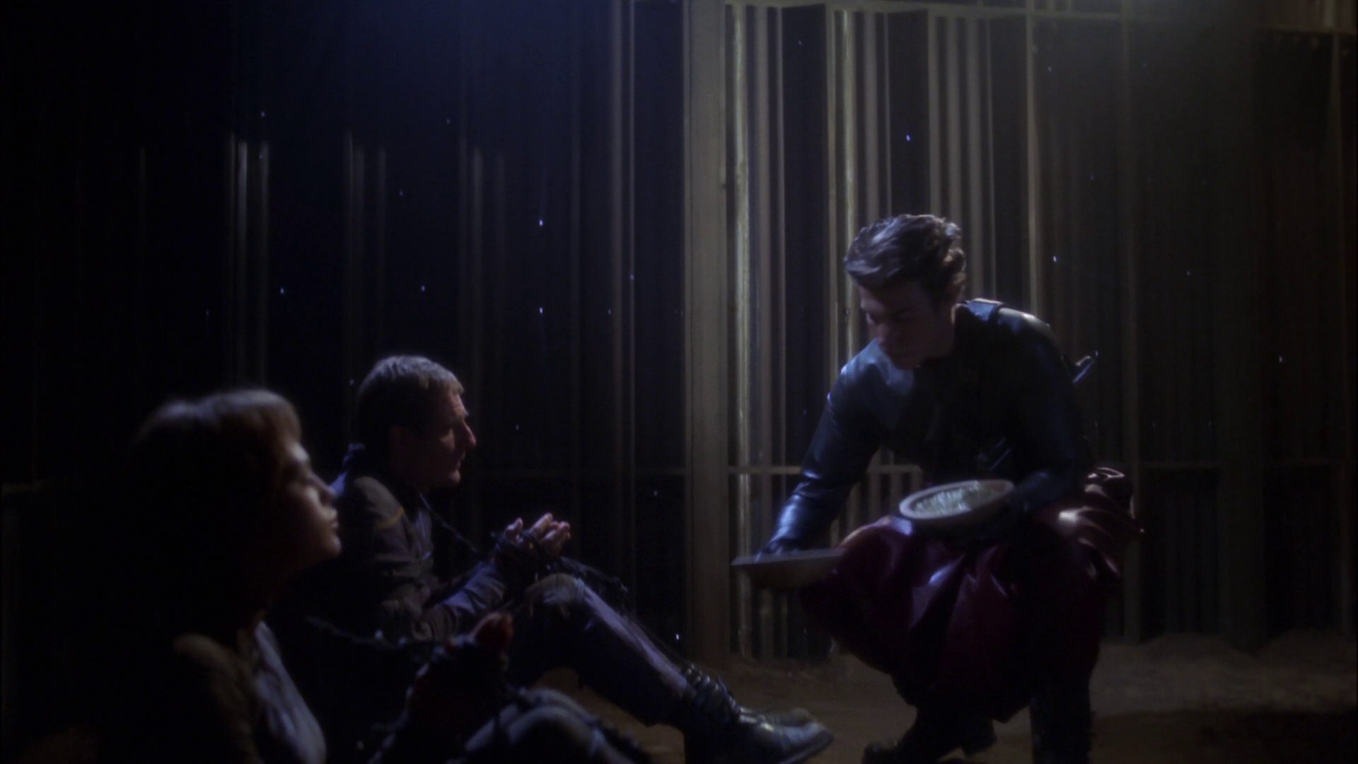 extant_StarTrek_ENT_1x15-ShadowsOfPJem_2300.jpg