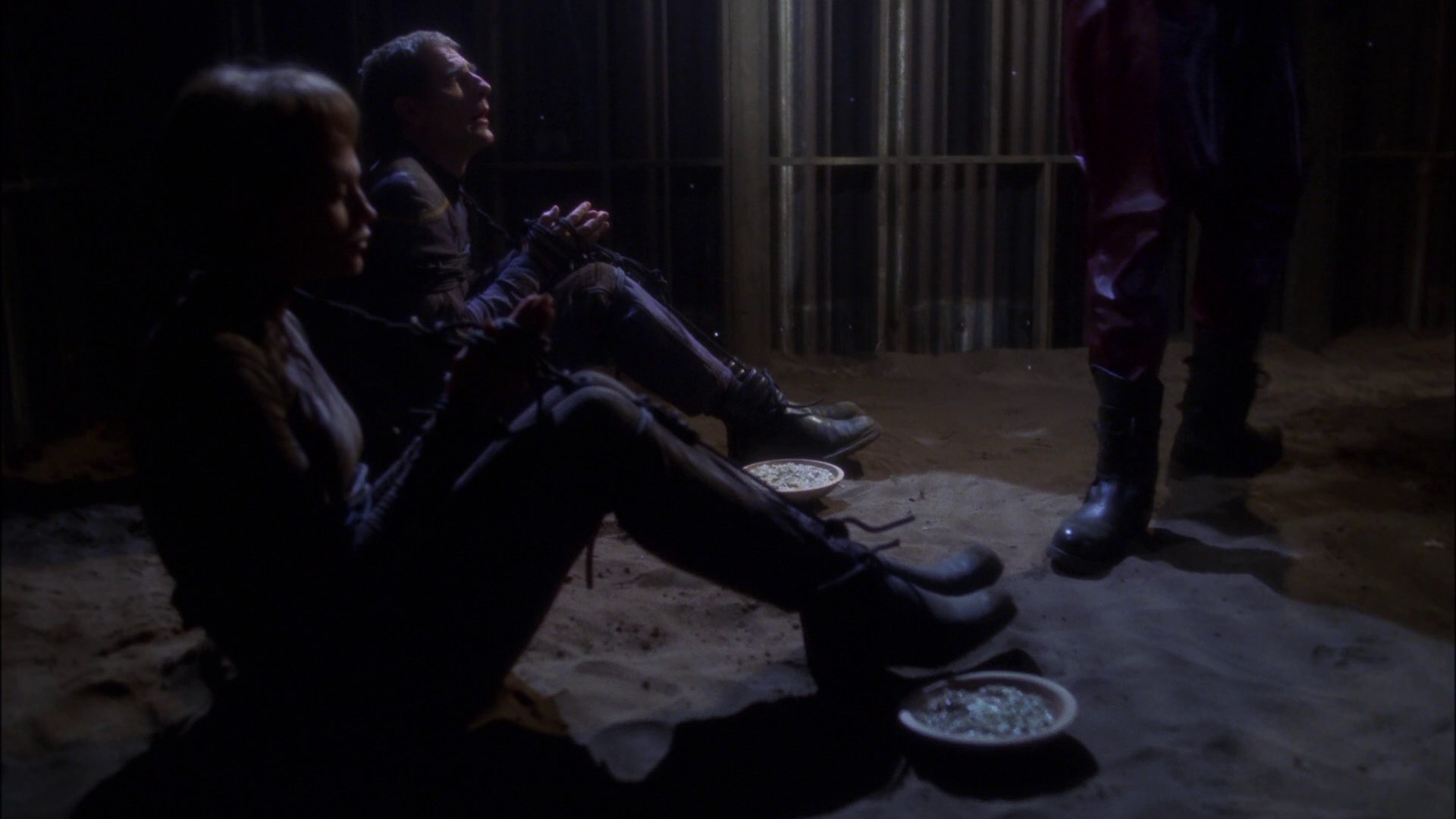 extant_StarTrek_ENT_1x15-ShadowsOfPJem_2308.jpg