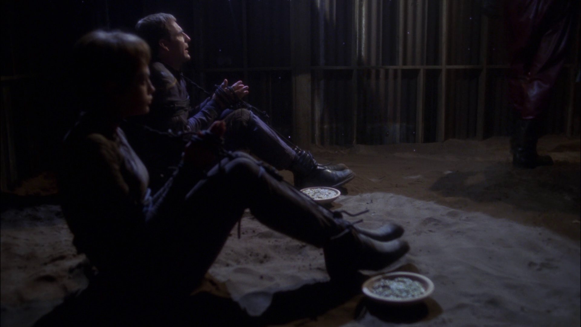 extant_StarTrek_ENT_1x15-ShadowsOfPJem_2310.jpg