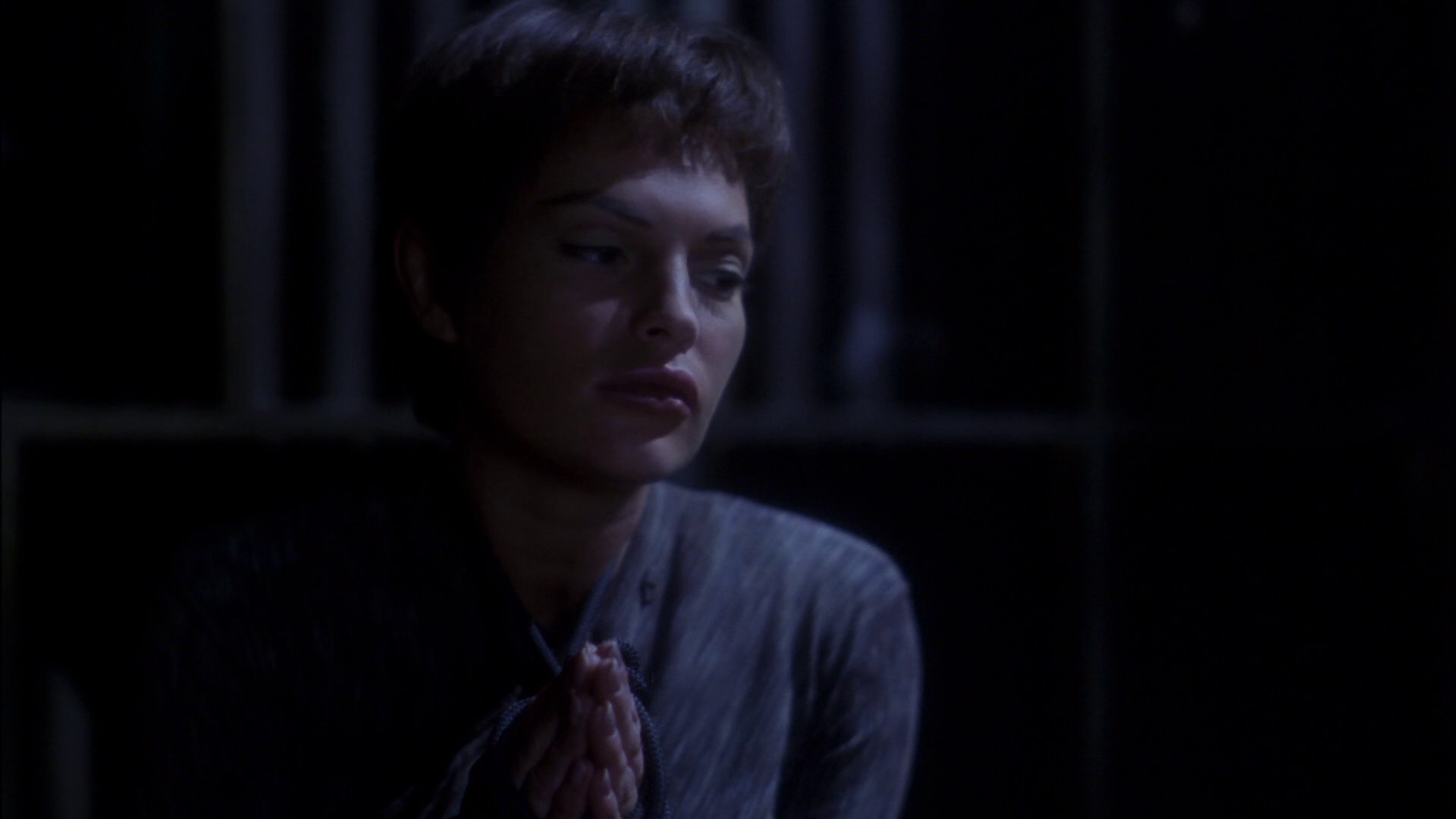 extant_StarTrek_ENT_1x15-ShadowsOfPJem_2341.jpg