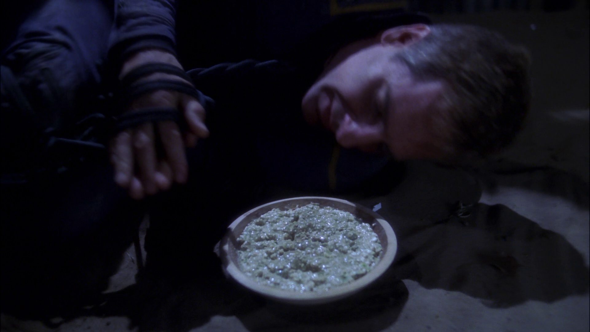 extant_StarTrek_ENT_1x15-ShadowsOfPJem_2345.jpg