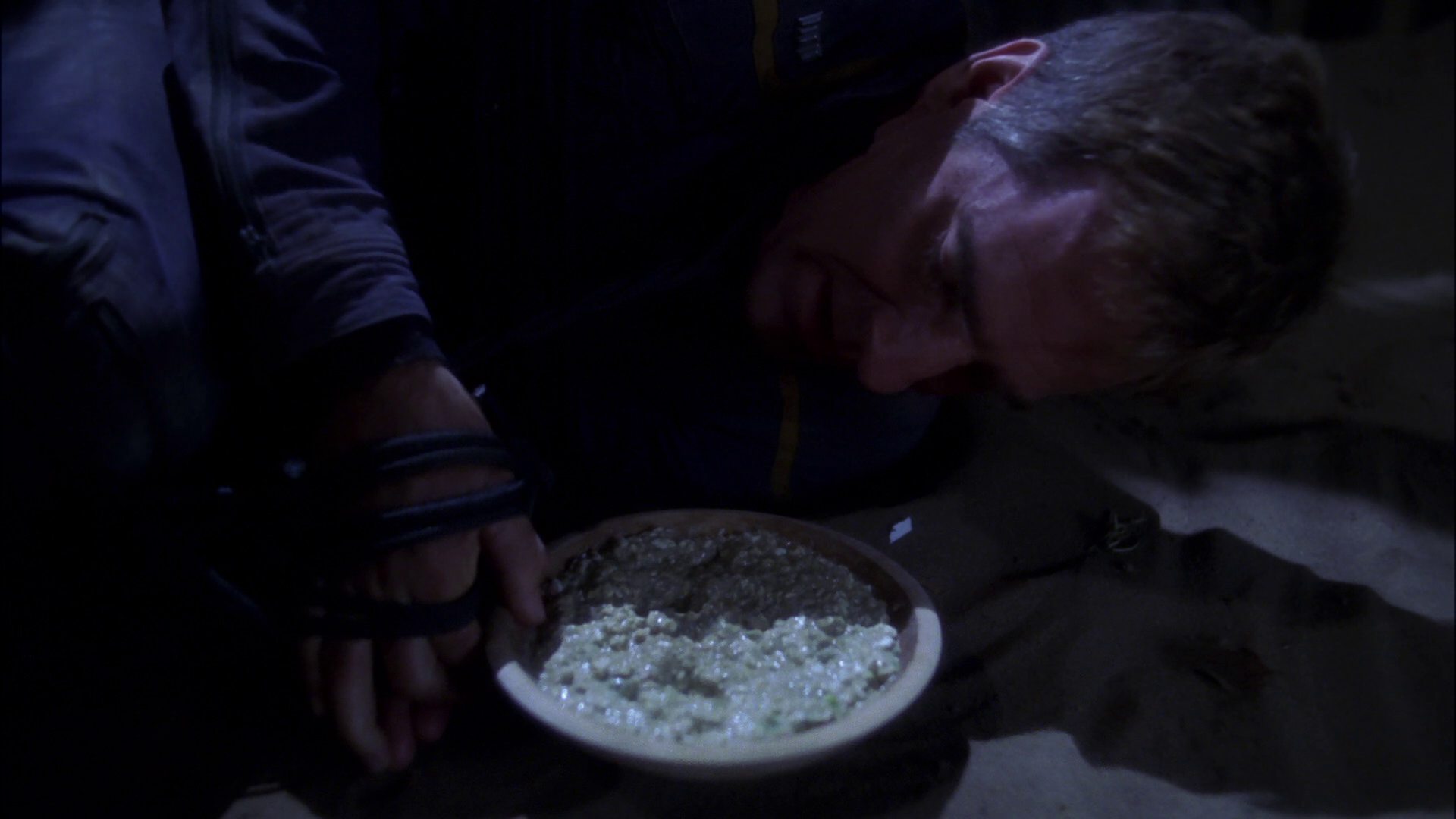 extant_StarTrek_ENT_1x15-ShadowsOfPJem_2350.jpg