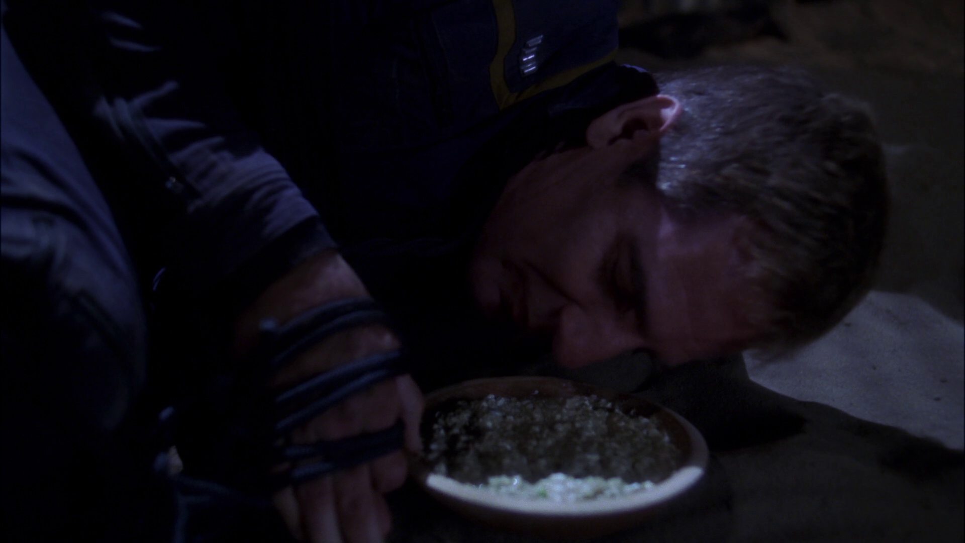 extant_StarTrek_ENT_1x15-ShadowsOfPJem_2369.jpg