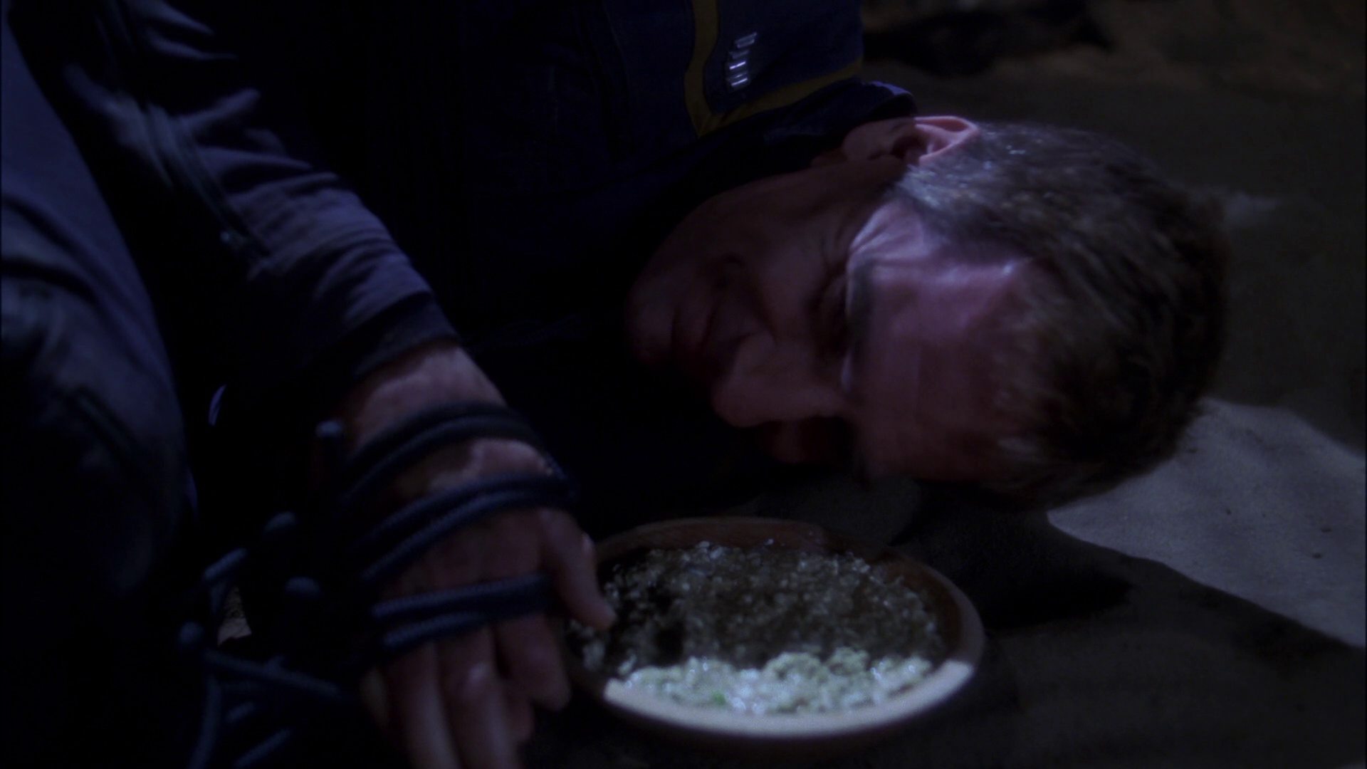 extant_StarTrek_ENT_1x15-ShadowsOfPJem_2373.jpg