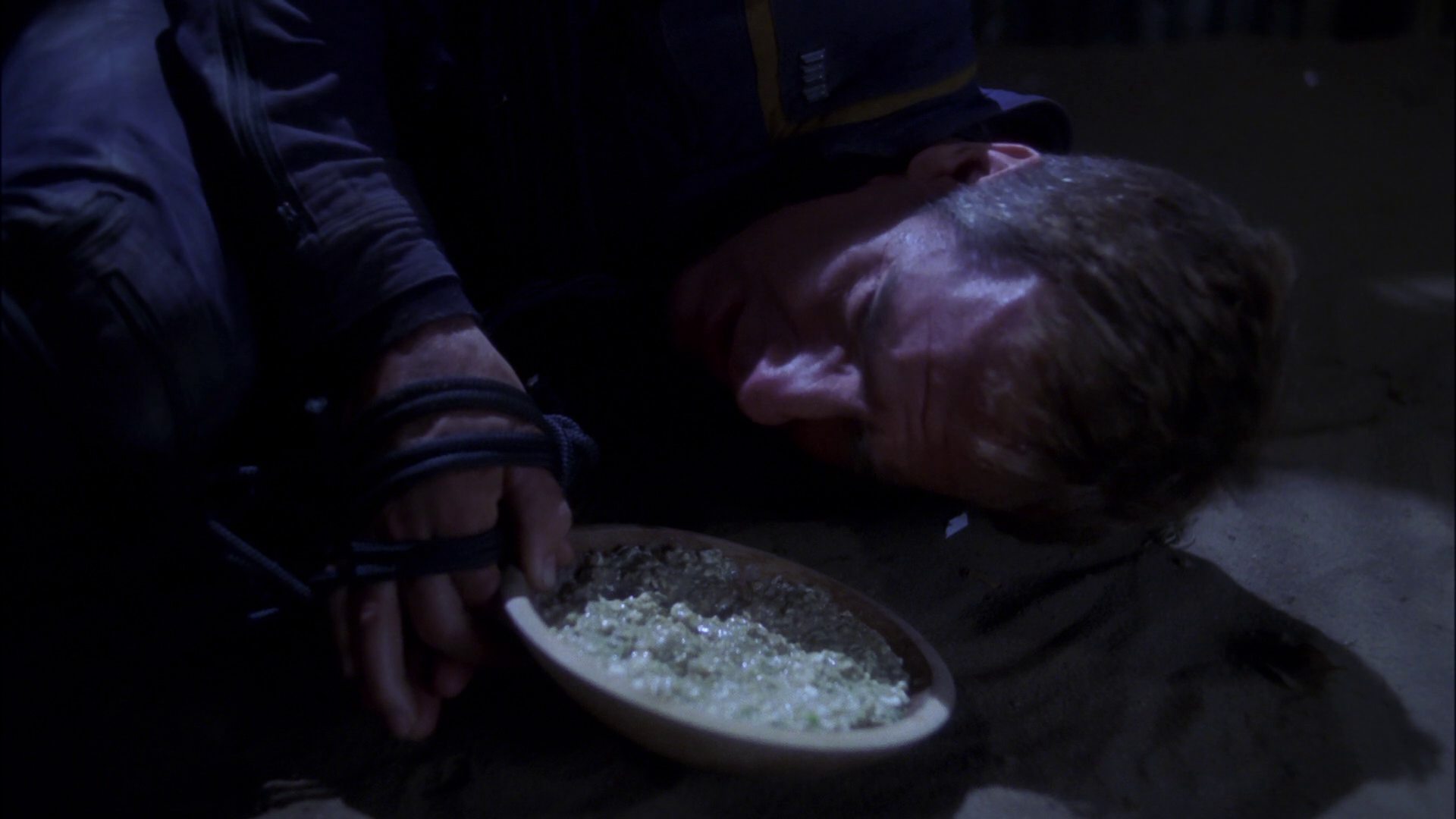 extant_StarTrek_ENT_1x15-ShadowsOfPJem_2389.jpg