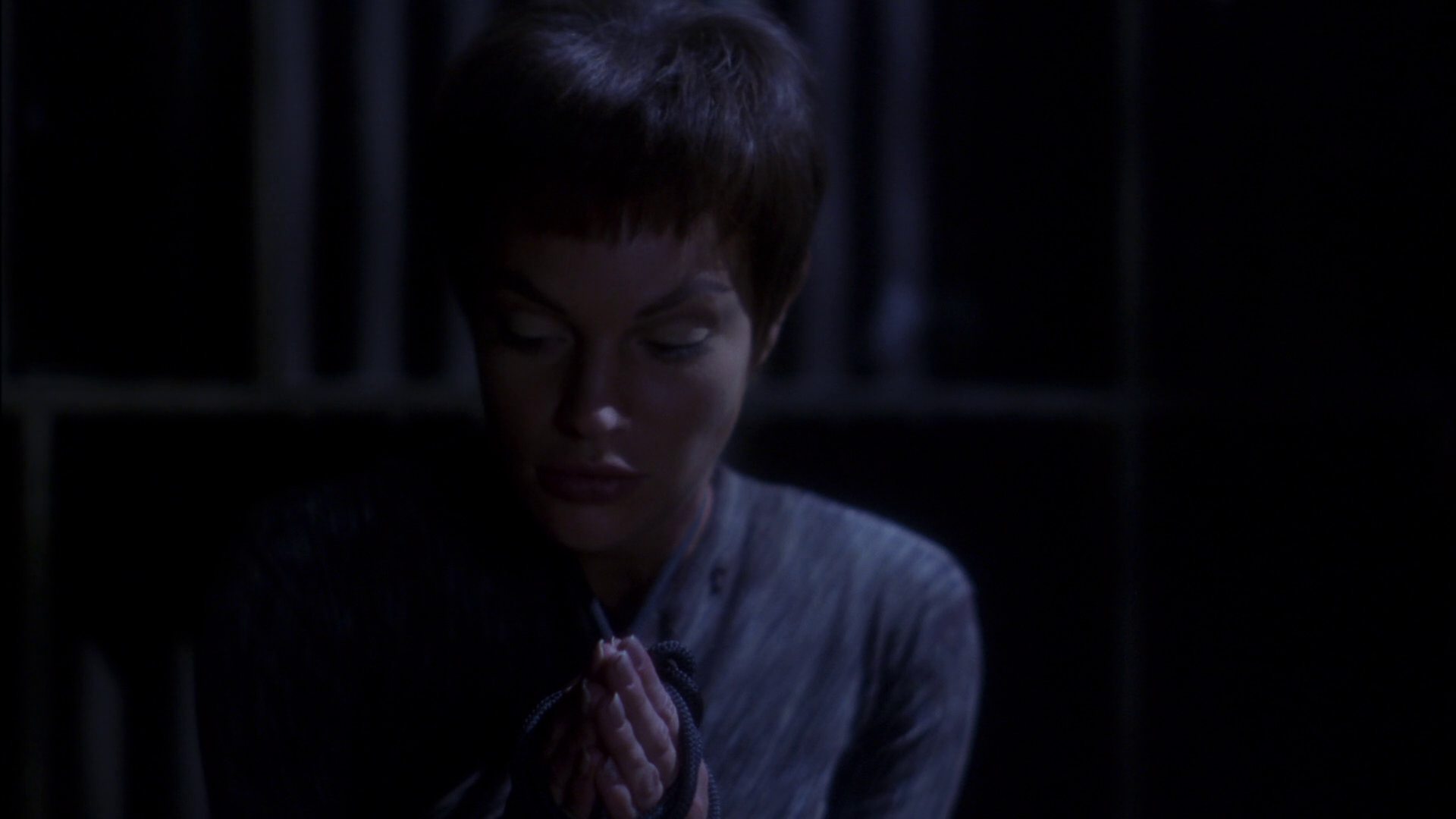 extant_StarTrek_ENT_1x15-ShadowsOfPJem_2406.jpg