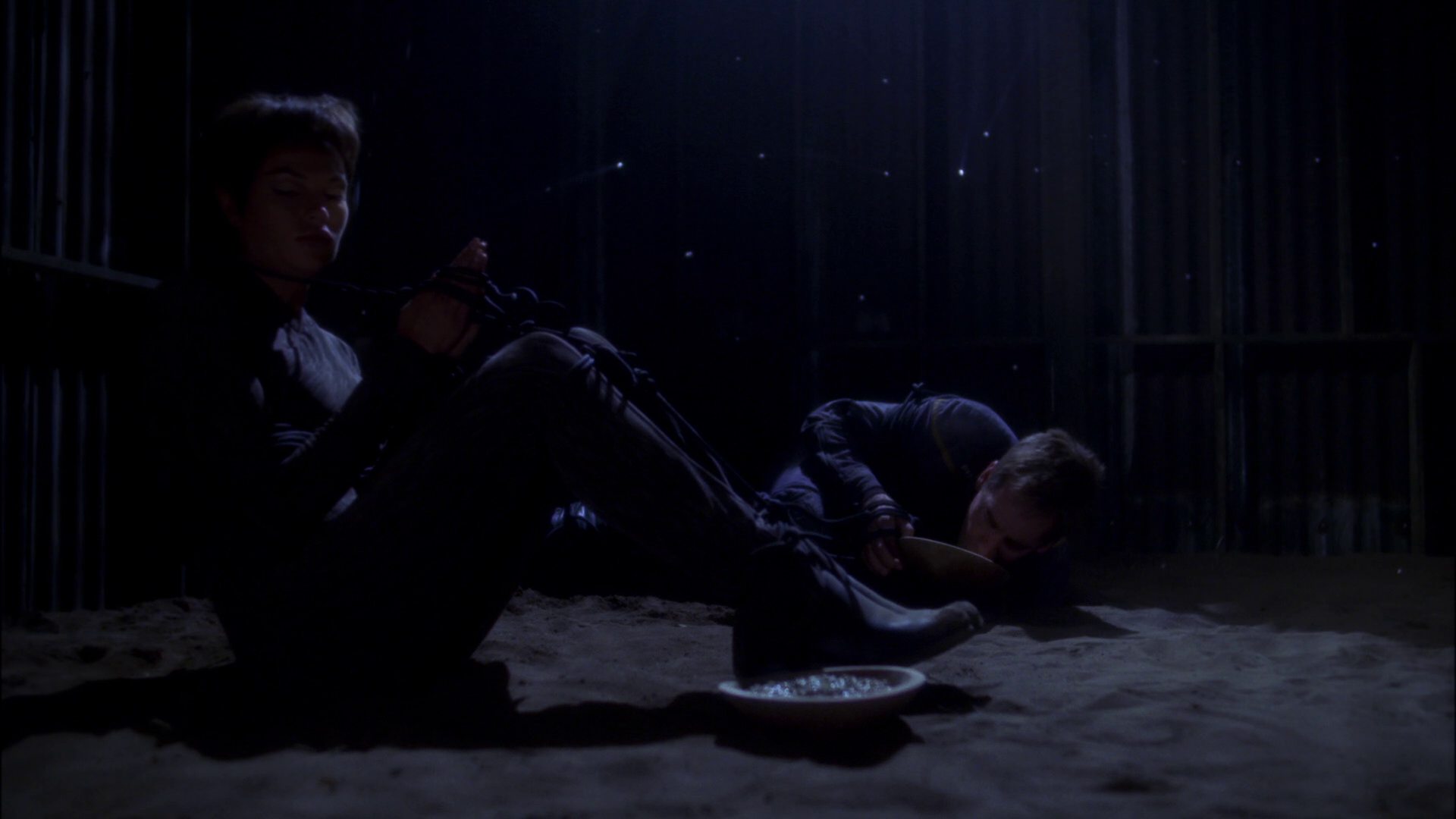 extant_StarTrek_ENT_1x15-ShadowsOfPJem_2407.jpg