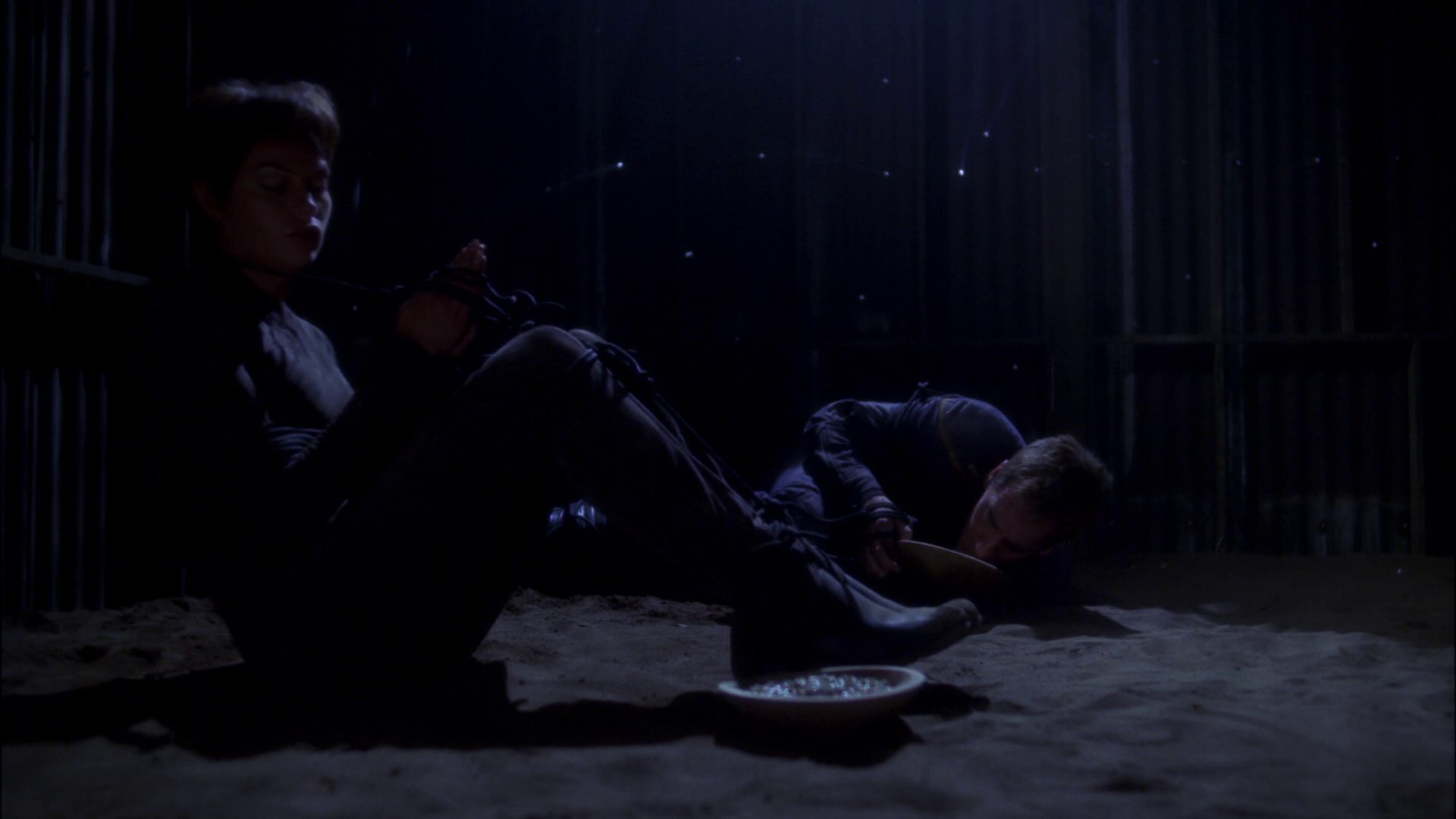 extant_StarTrek_ENT_1x15-ShadowsOfPJem_2408.jpg