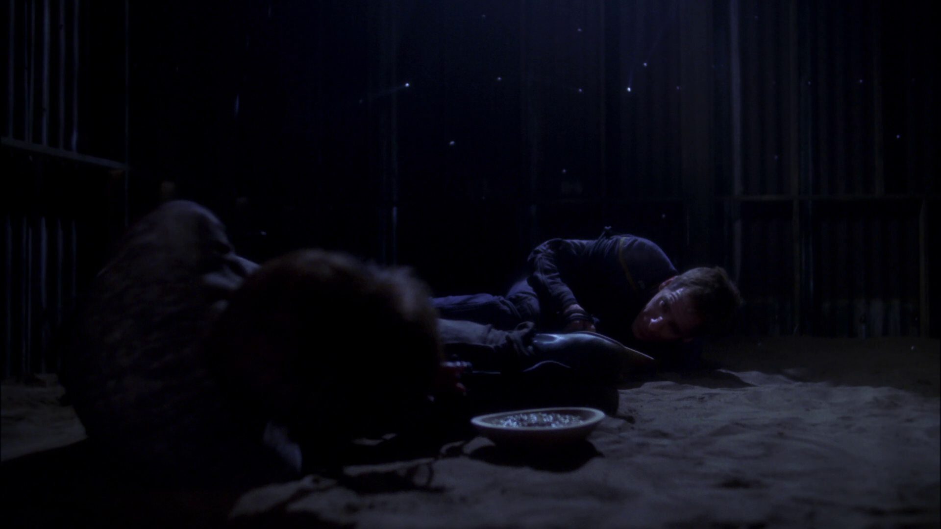 extant_StarTrek_ENT_1x15-ShadowsOfPJem_2411.jpg