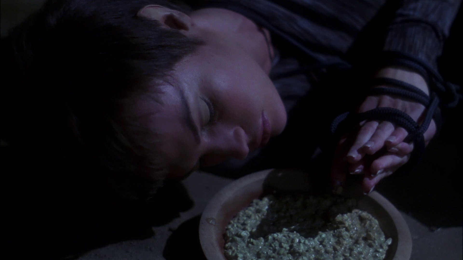 extant_StarTrek_ENT_1x15-ShadowsOfPJem_2425.jpg