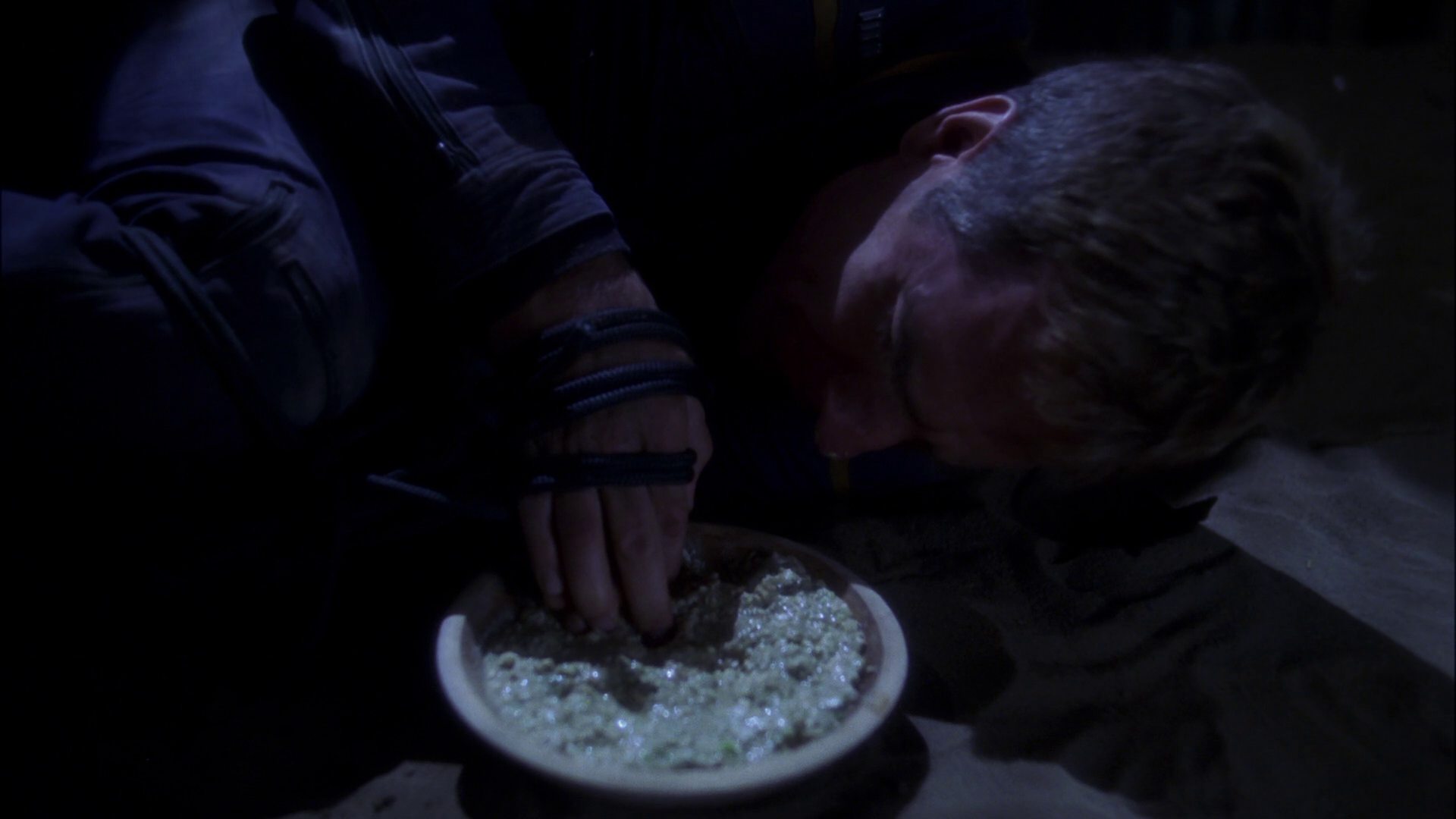 extant_StarTrek_ENT_1x15-ShadowsOfPJem_2449.jpg